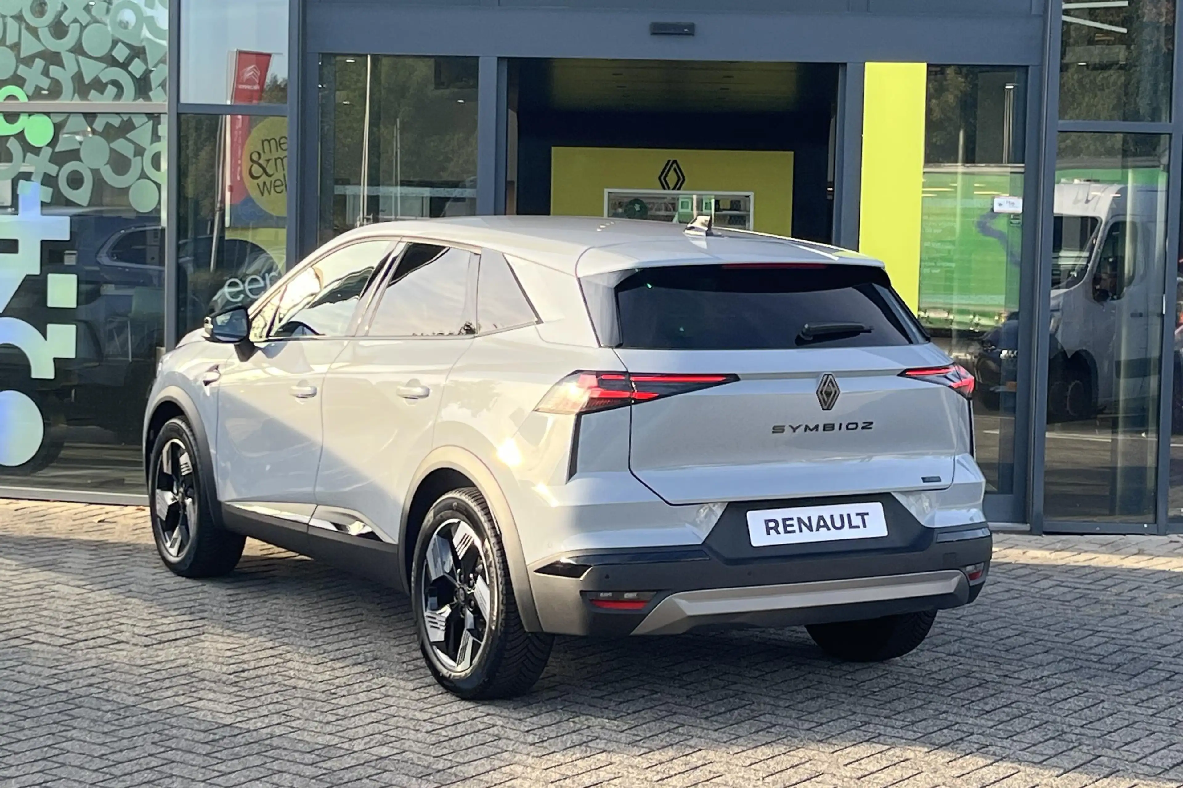 Renault Symbioz 1.8 E-Tech full hybrid 160 esprit Alpine — photo 4