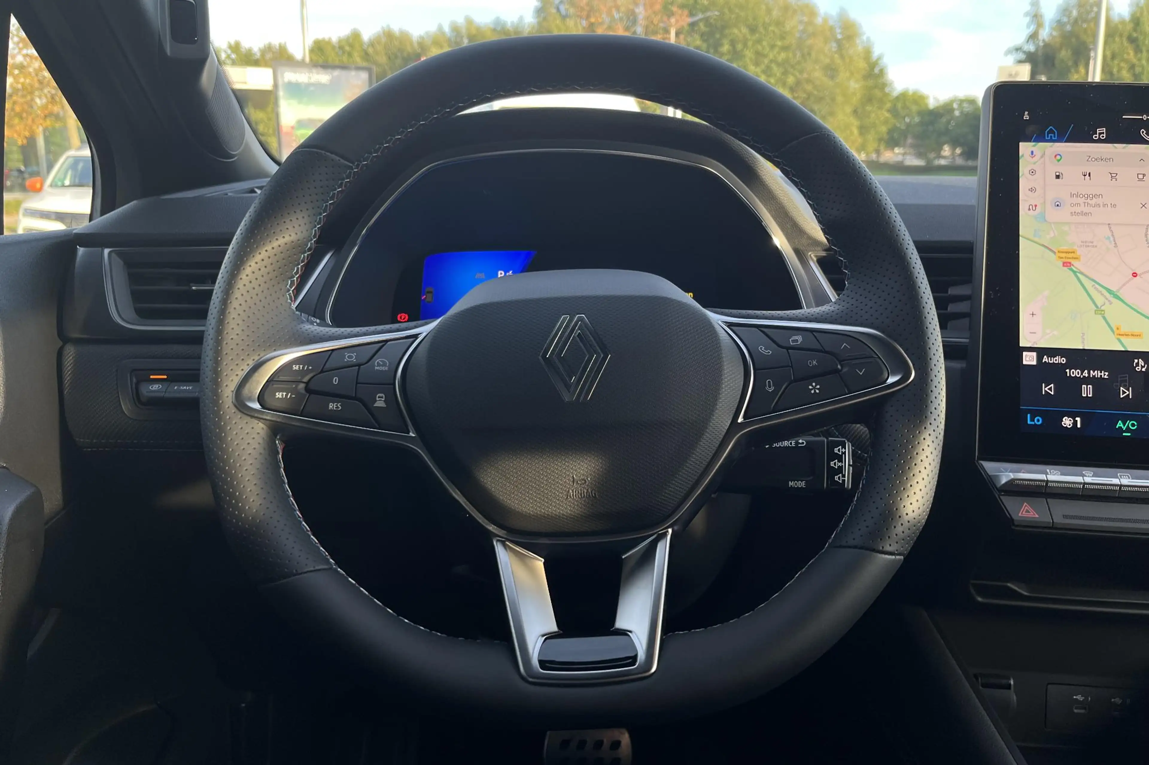 Renault Symbioz 1.8 E-Tech full hybrid 160 esprit Alpine — photo 11