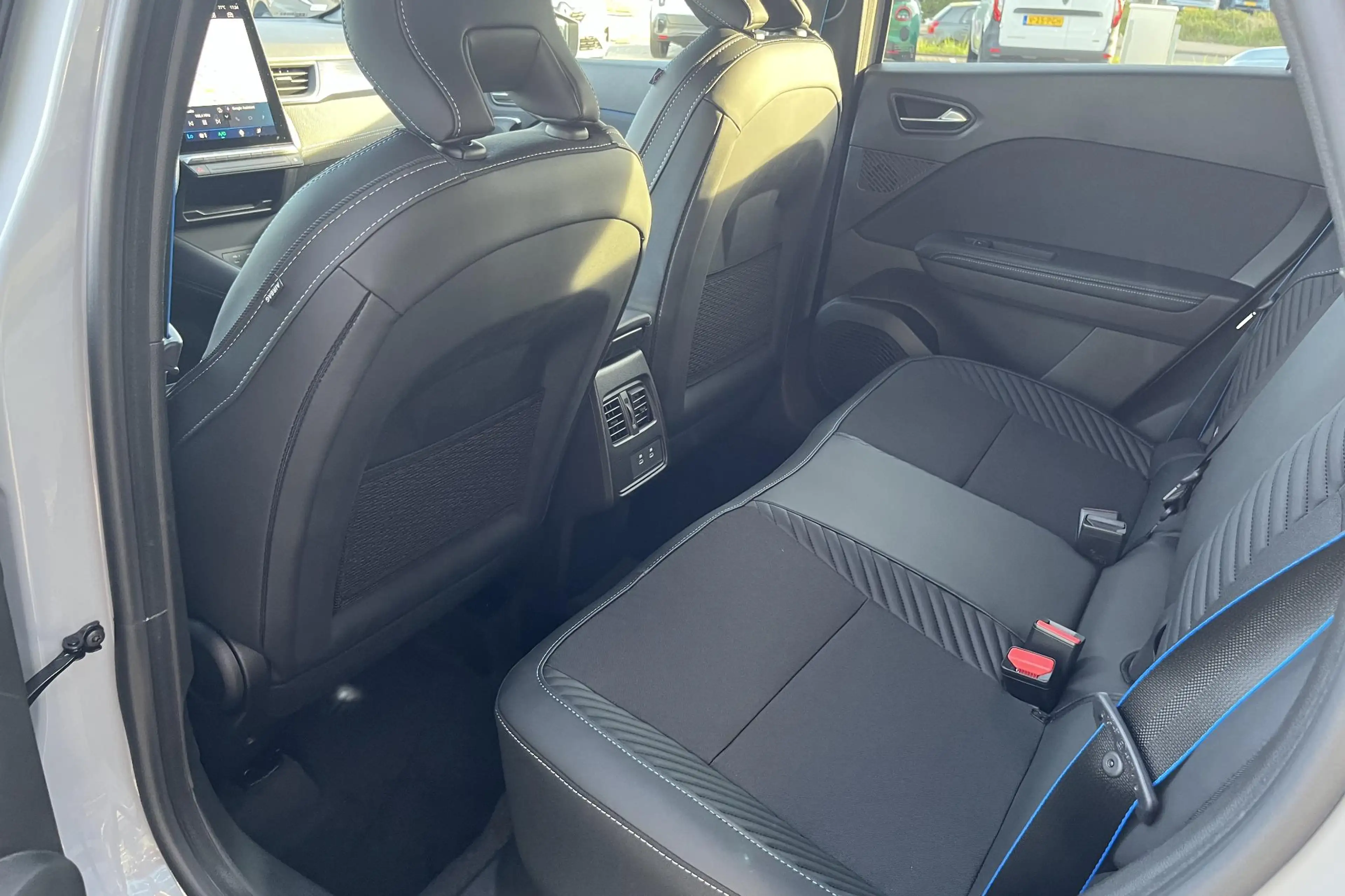 Renault Symbioz 1.8 E-Tech full hybrid 160 esprit Alpine — photo 8