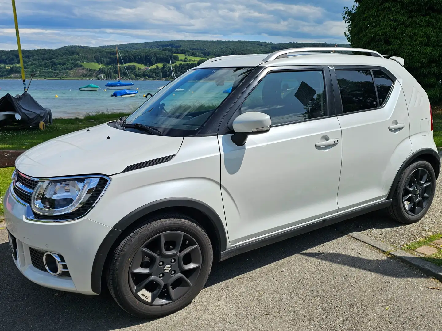 Suzuki Ignis 4x4, Comfort+, AHK, viel Zubehör, Garagenwagen Weiß - 1