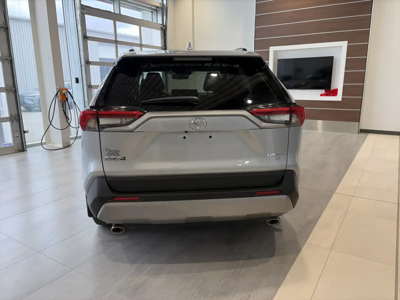 Toyota RAV 4 снимка Toyota RAV 4