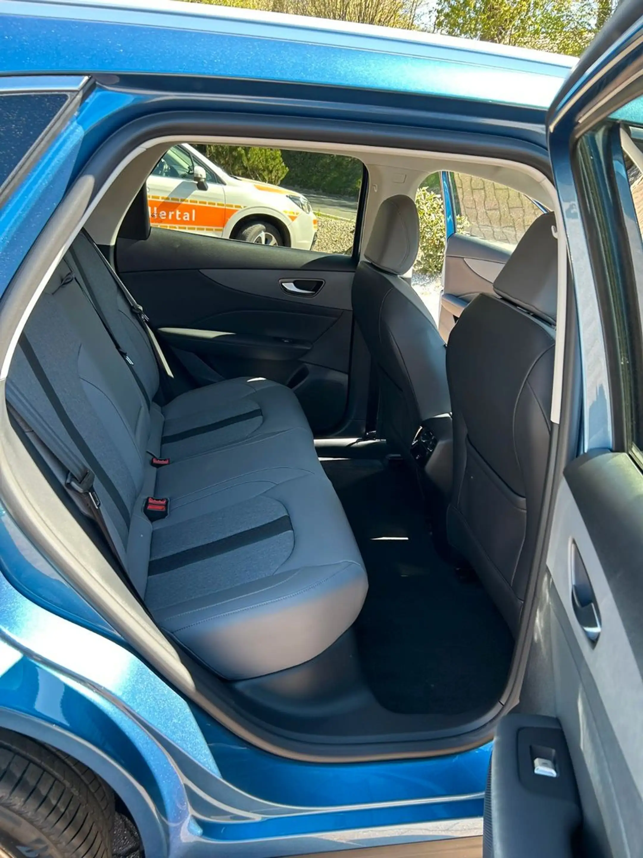 MG S5 64 kWh Luxury Long Range Vorführwagen — photo 14