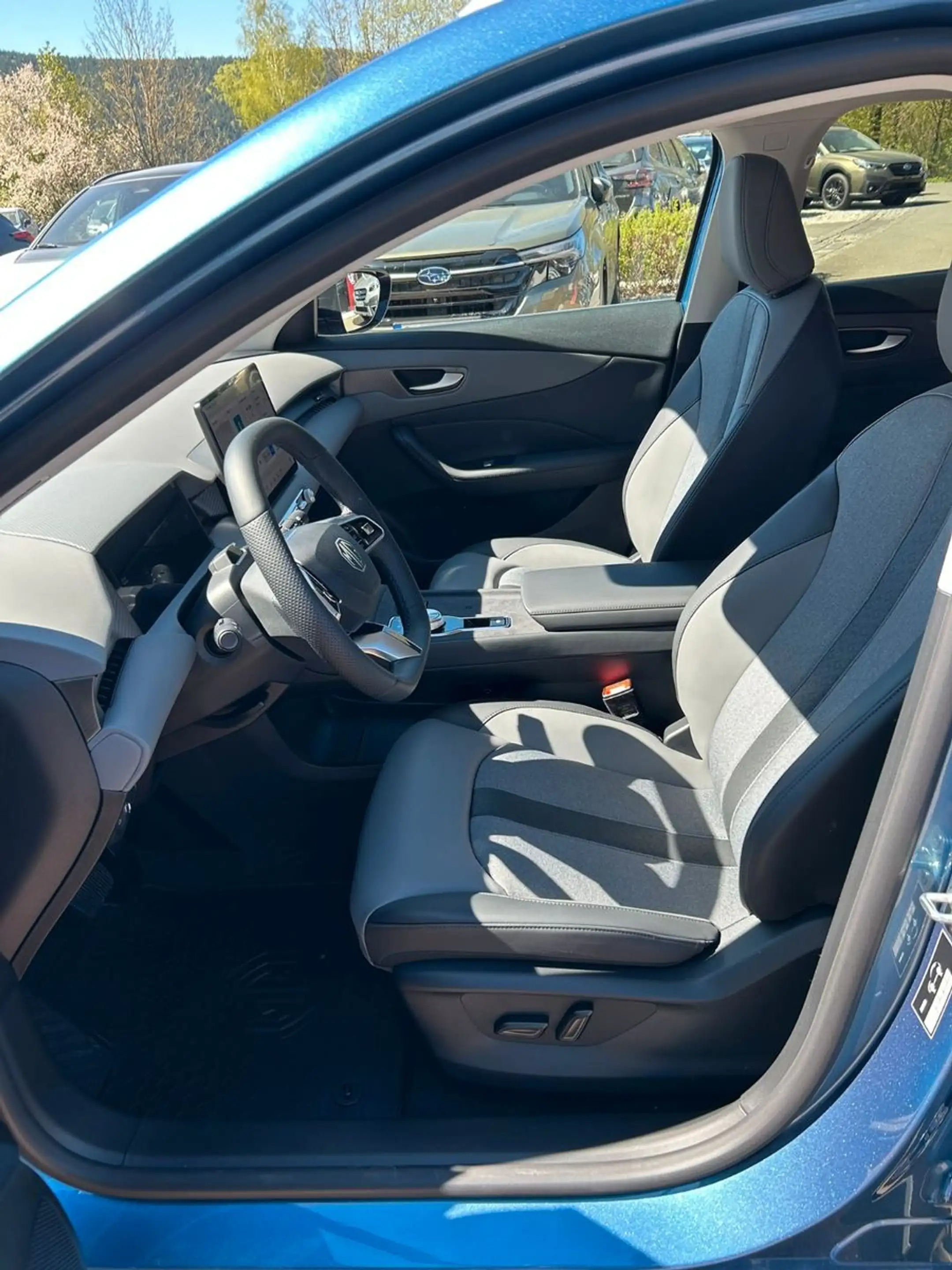 MG S5 64 kWh Luxury Long Range Vorführwagen — photo 9