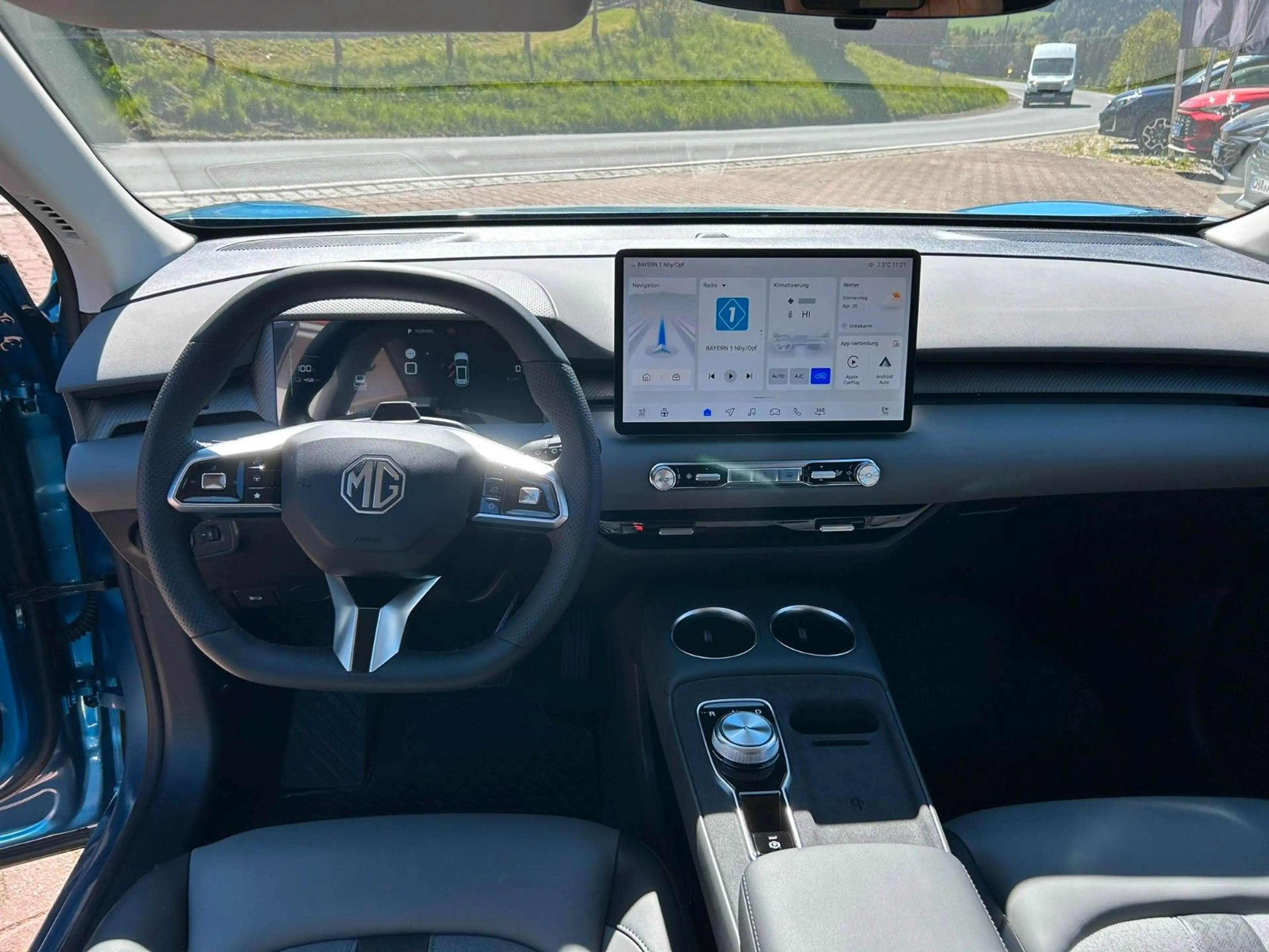 MG S5 64 kWh Luxury Long Range Vorführwagen — photo 10