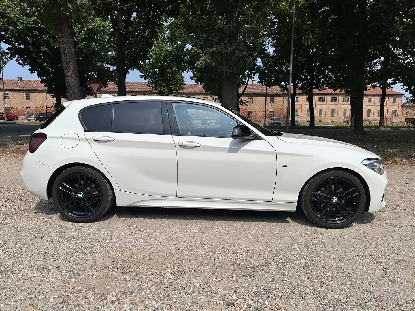 BMW 118 Serie 1 F/20-21 2015 118i Msport 5p auto Bianco - 2
