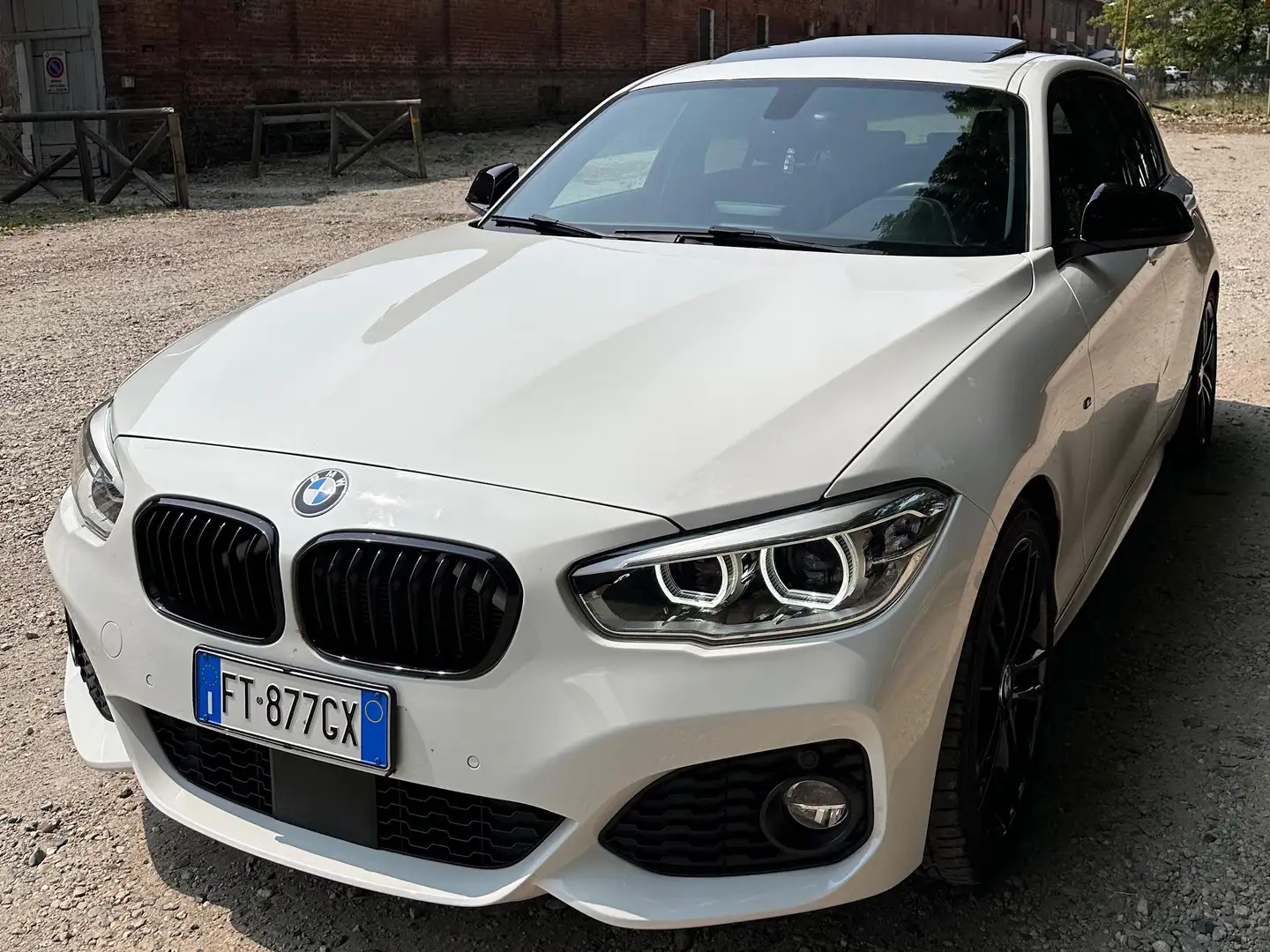 BMW 118 Serie 1 F/20-21 2015 118i Msport 5p auto Bianco - 1