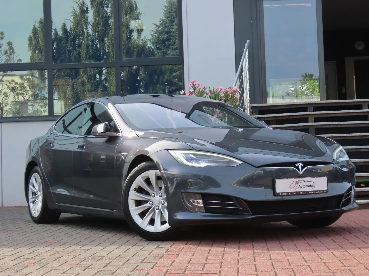 Tesla Model S Dual 75 kW Sportsitze Pano Autopilot Gris - 1