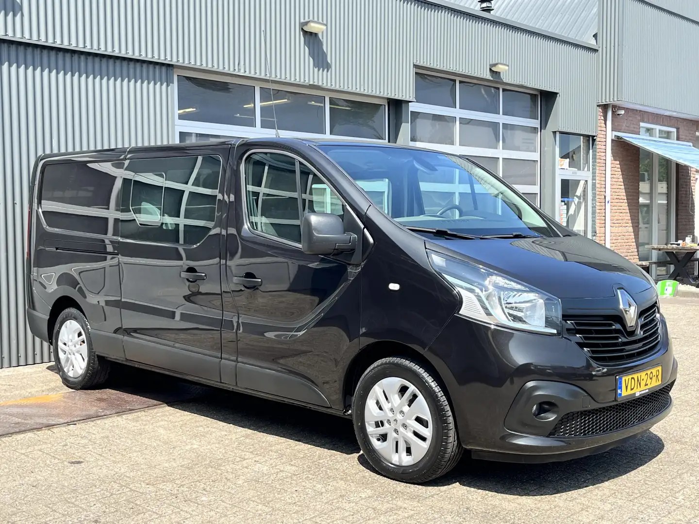 Renault Trafic 1.6 dCi T29 L2H1 DC 126pk Airco Cruise controle Tr Zwart - 1