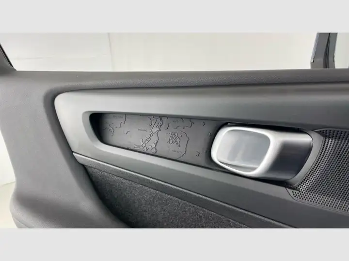 Volvo XC40 T2 Essential Manual 2022, foto 32