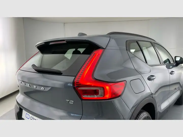 Volvo XC40 T2 Essential Manual 2022, foto 34