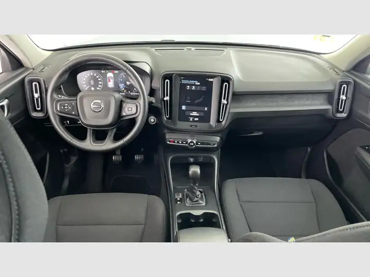 Volvo XC40 T2 Essential Manual 2022, foto 10