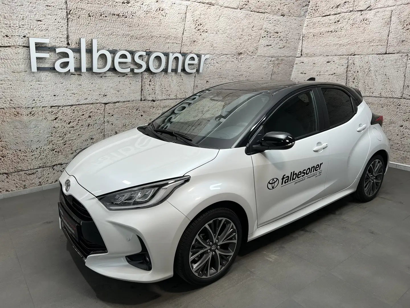Toyota Yaris Hybrid Style + Safety Paket 130PS Bianco - 1