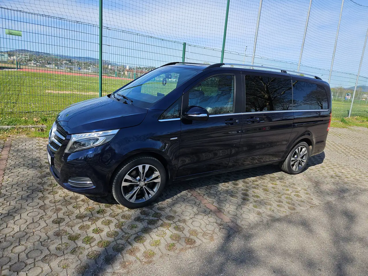 Mercedes-Benz V 250