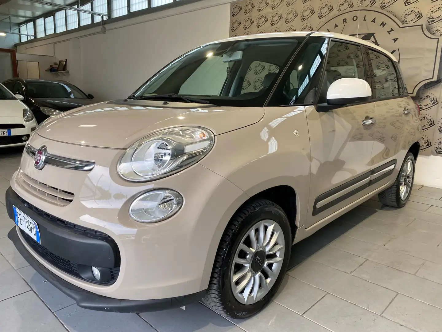 Fiat 500L 0.9 TwinAir Turbo Natural Power Lounge Beige - 1