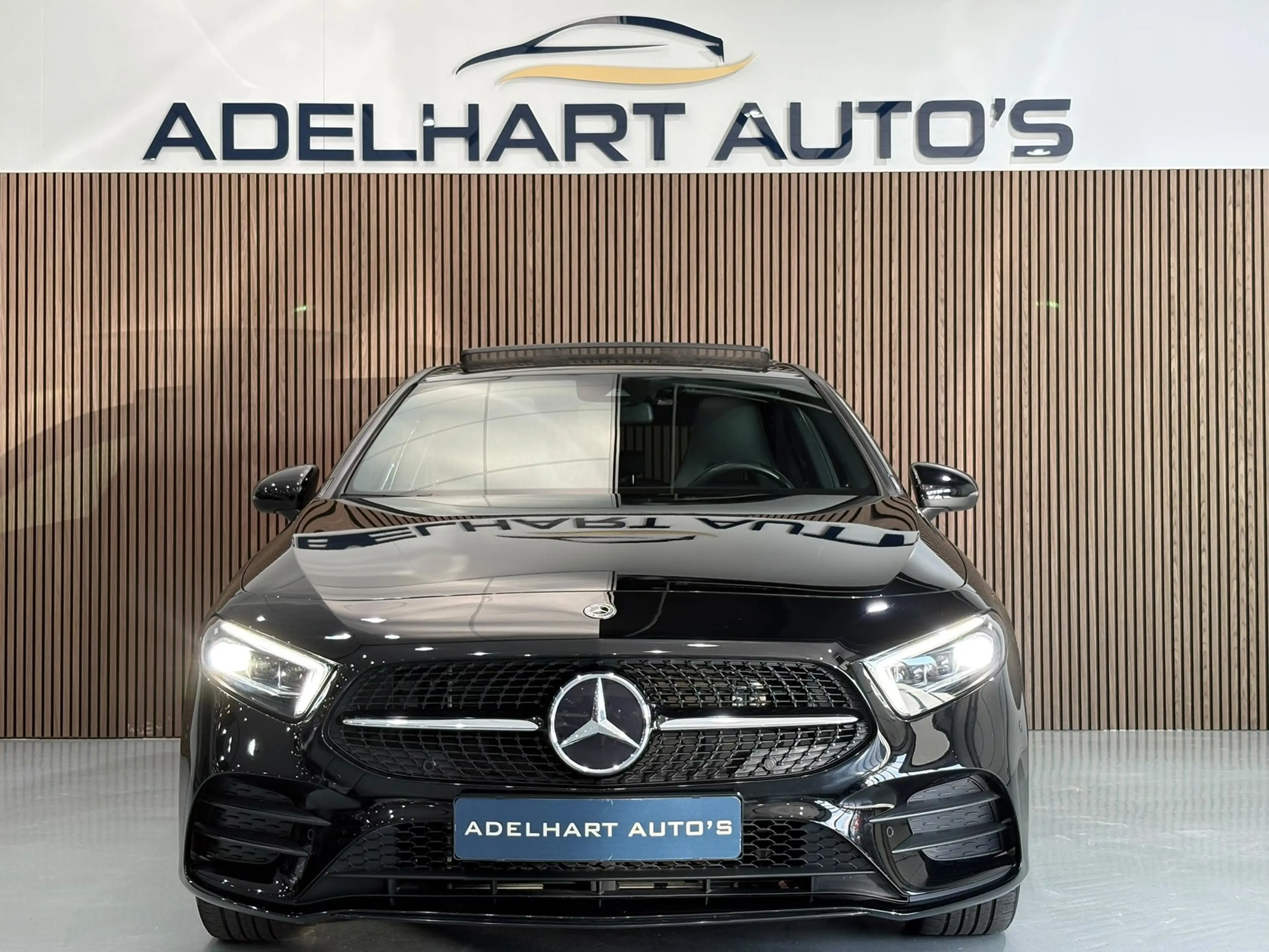 Mercedes-Benz A 250 e Business Solution AMG Limited / Panorama dak / L — photo 5