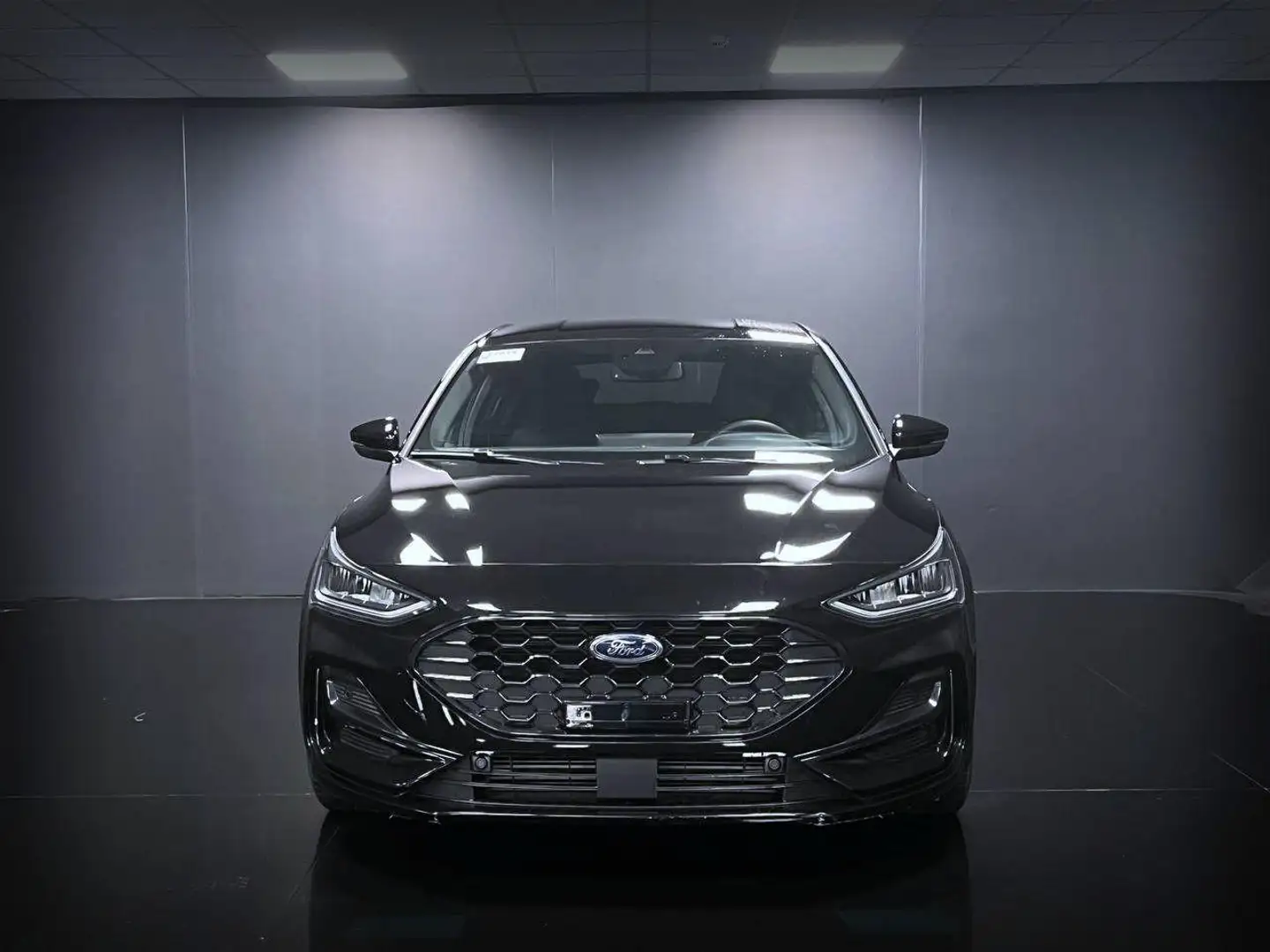 Ford Focus 1.0 EcoBoost Hybrid 125 CV 5p. ST-Line Nero - 2