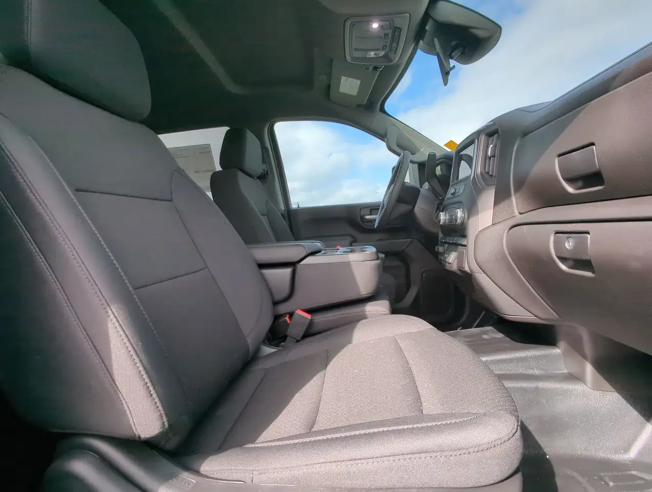 GMC Sierra 2500HD снимка GMC Sierra 2500HD