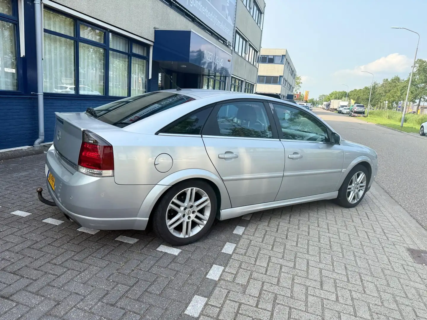 Opel Vectra GTS 2.2-16V Elegance ((( mooi nette auto ))) Gris - 2