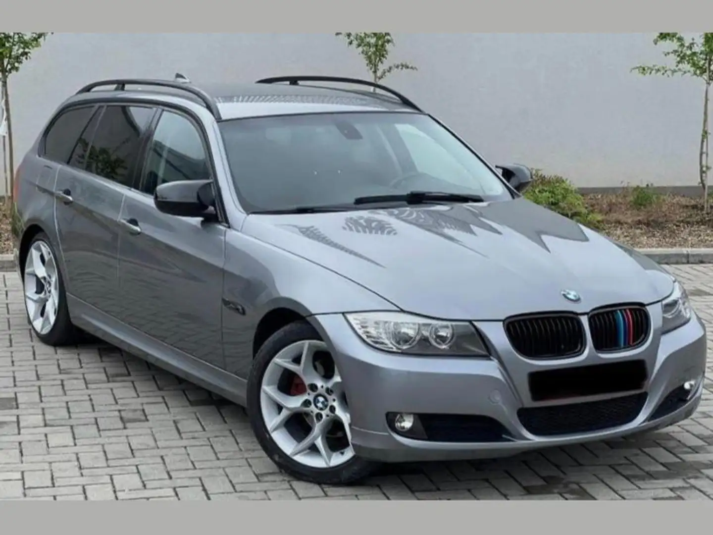 BMW 318 Touring 318d 143 ch Edition Luxe Gris - 2