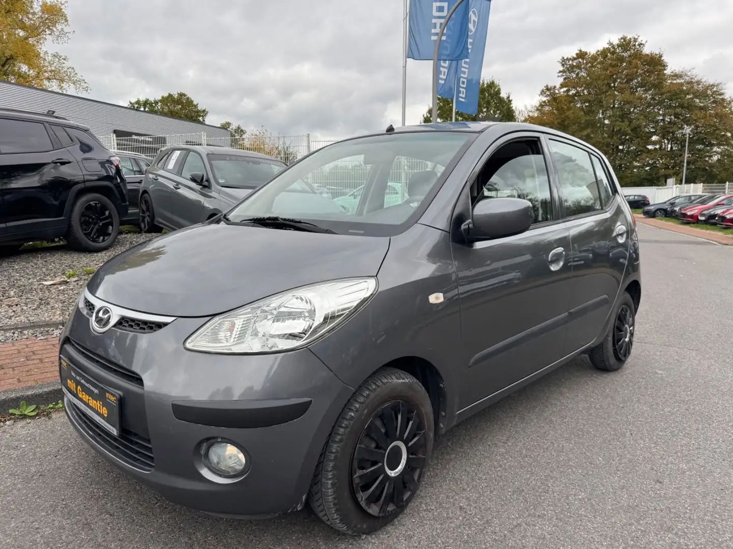 Hyundai i10 1.HAND/KLIMA/53TKM/5-TRG/TÜV-SERV.-NEU Grau - 1