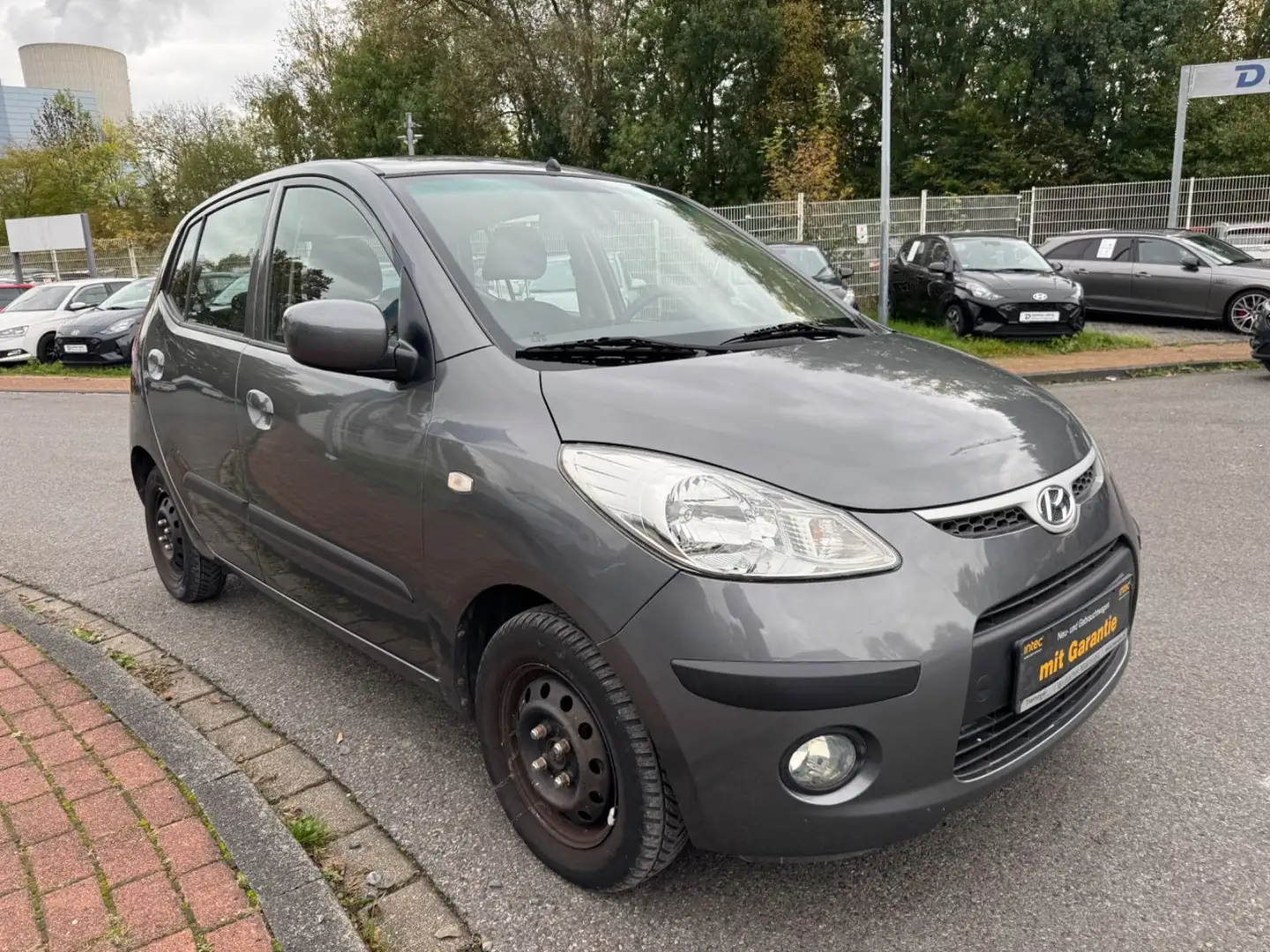 Hyundai i10 1.HAND/KLIMA/53TKM/5-TRG/TÜV-SERV.-NEU Grau - 2