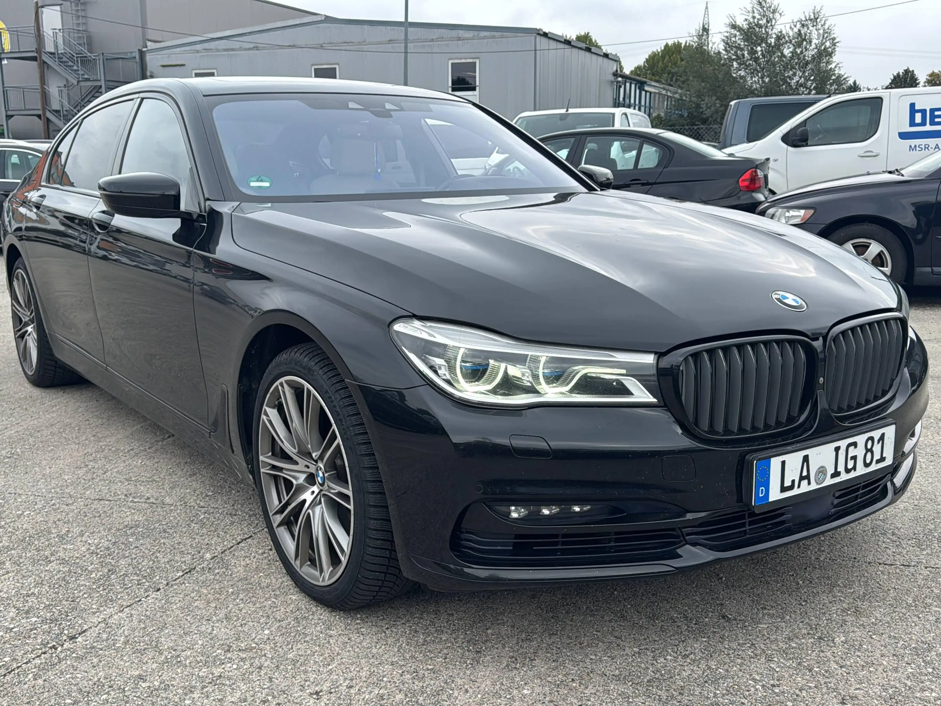 BMW 750 750 L i xDrive — photo 7