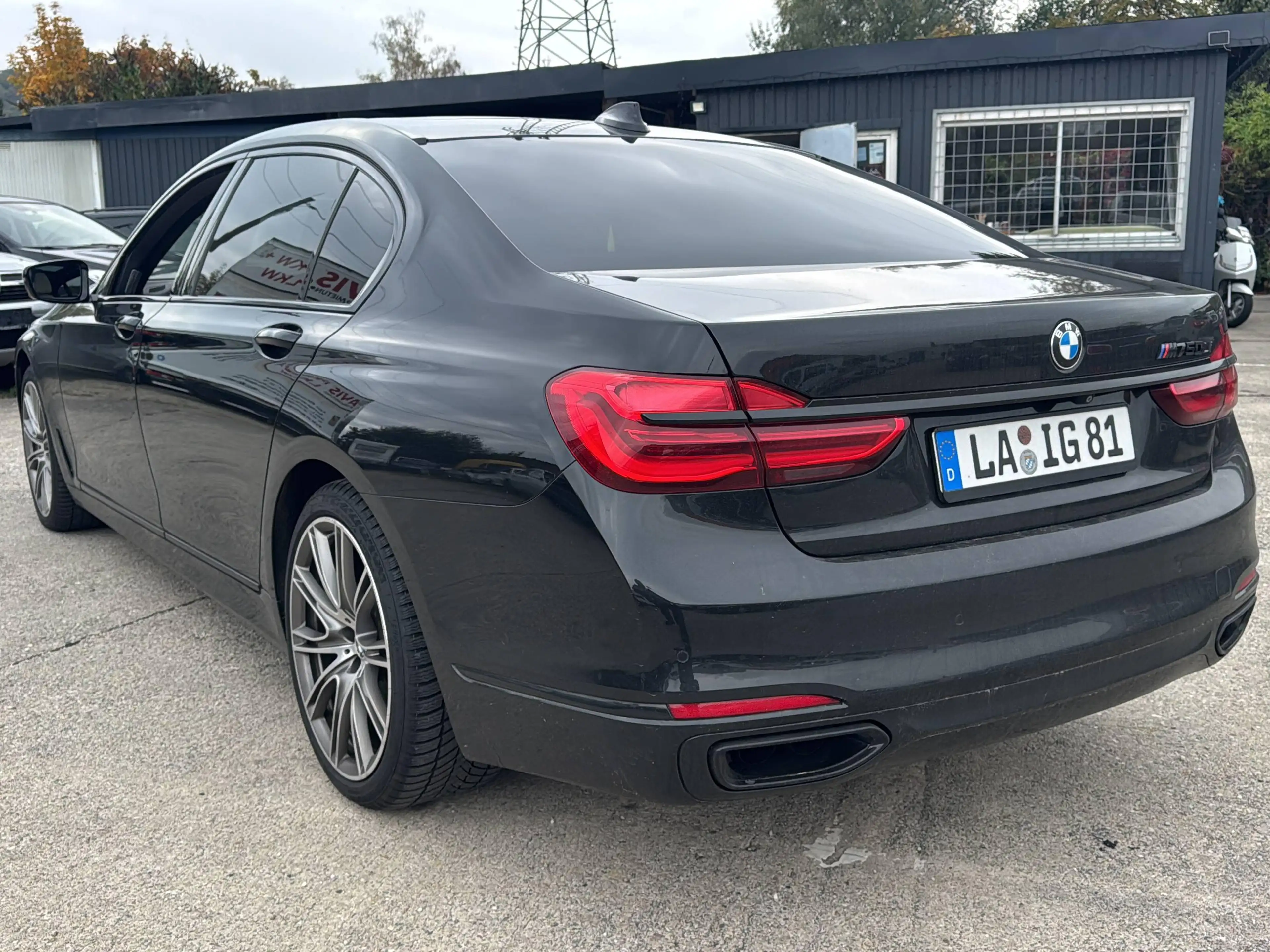 BMW 750 750 L i xDrive — photo 3