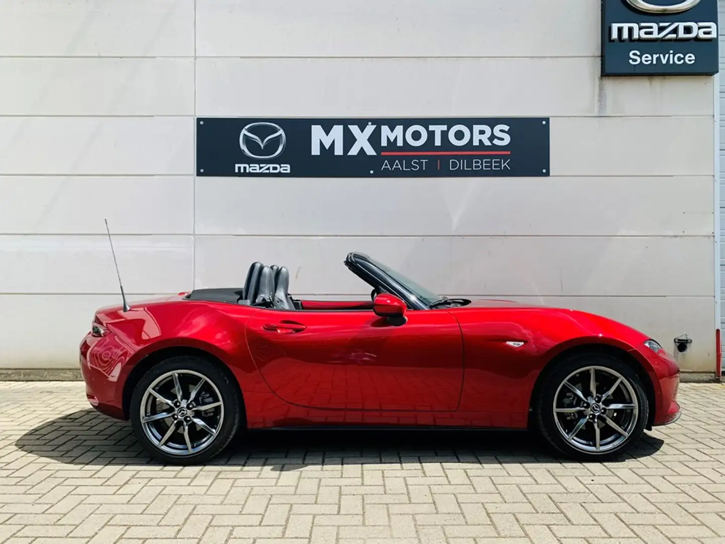 Mazda MX-5 Soft Top 2.0l 184 pk EXCLUSIVE * Full option Rood - 2