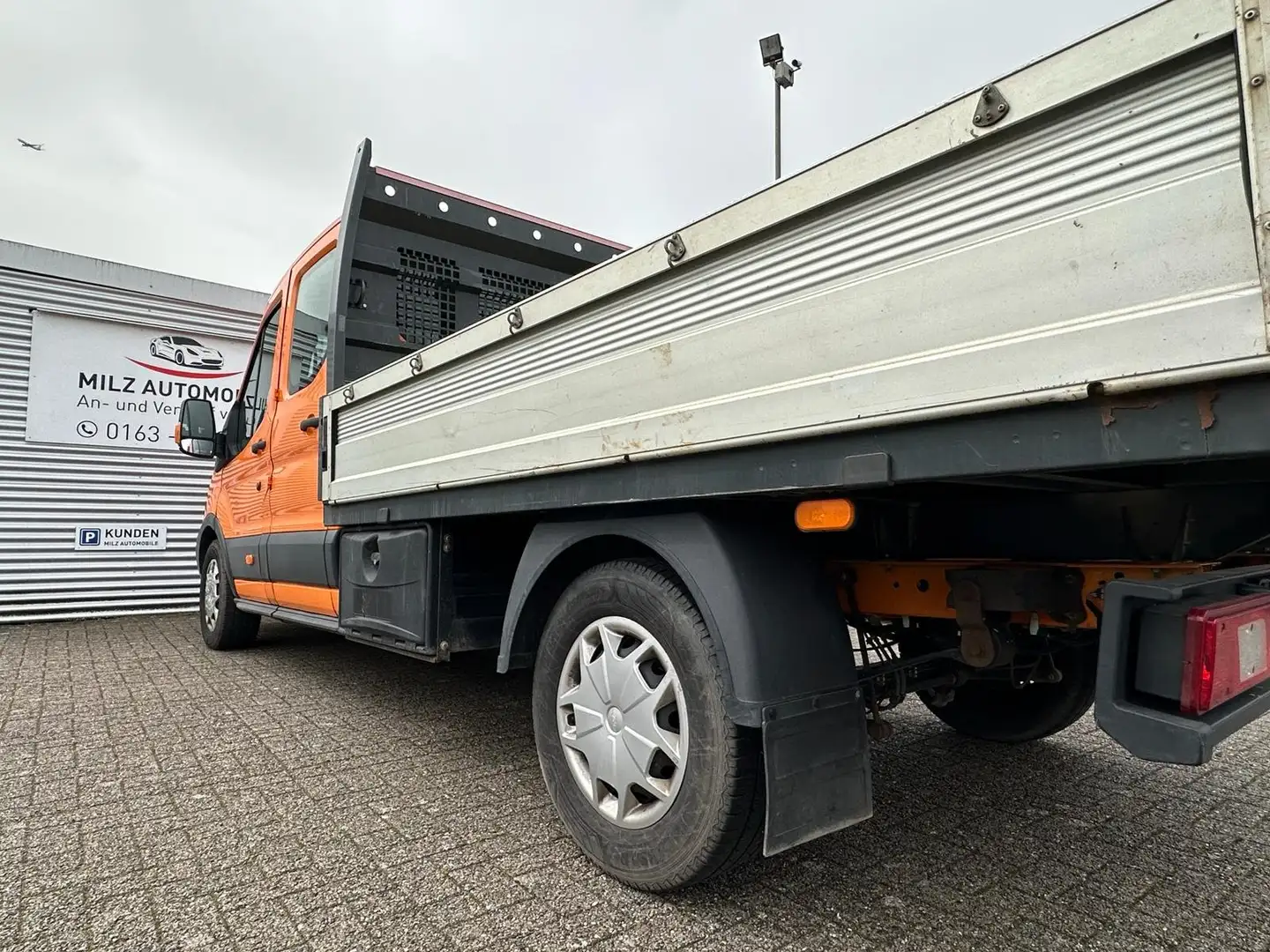 Ford Transit 350 L3 Doppelkabine Trend Orange - 2