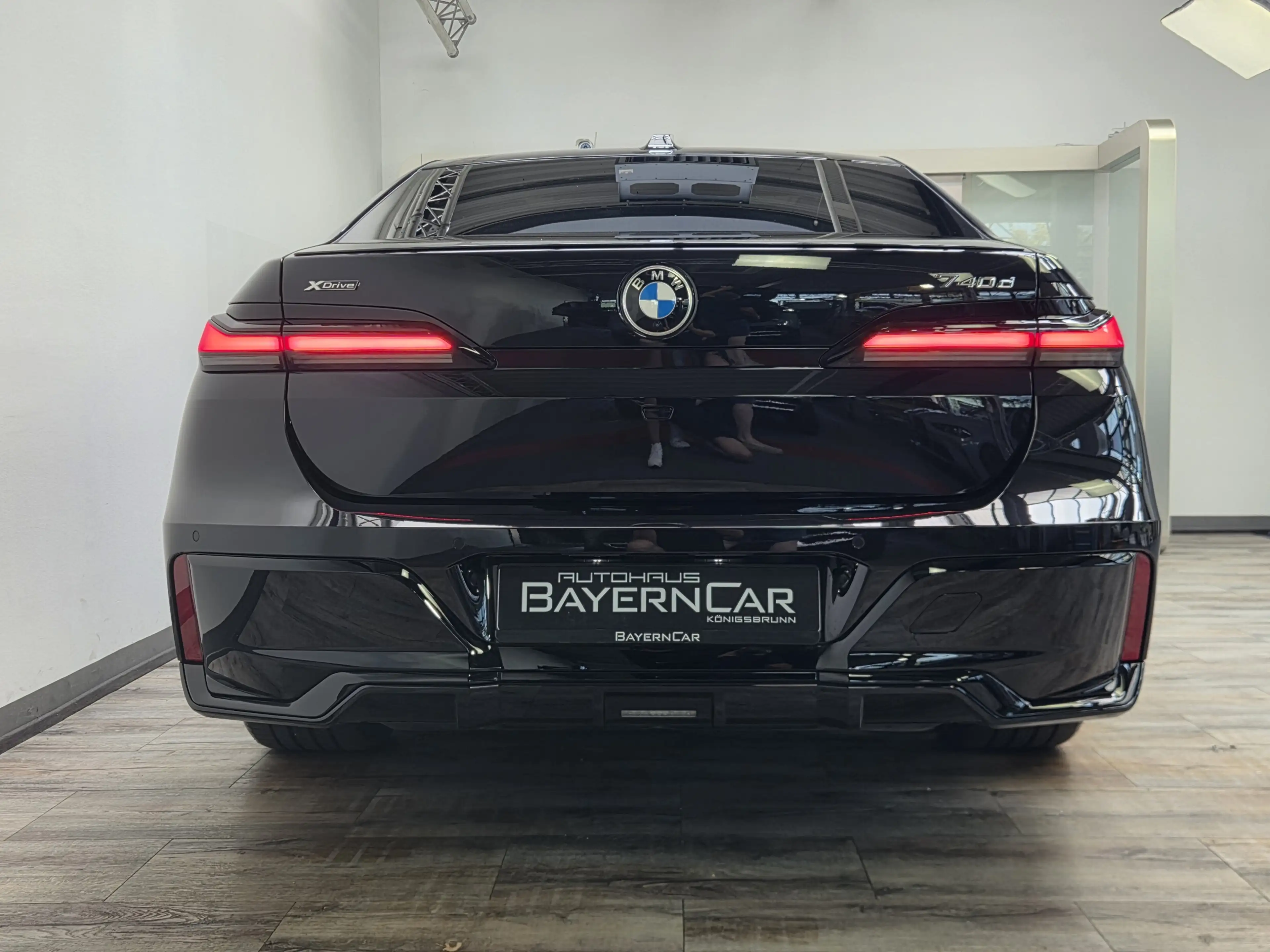 BMW 740 xDr. M Sport Pro Entertain Executive Lounge — photo 5