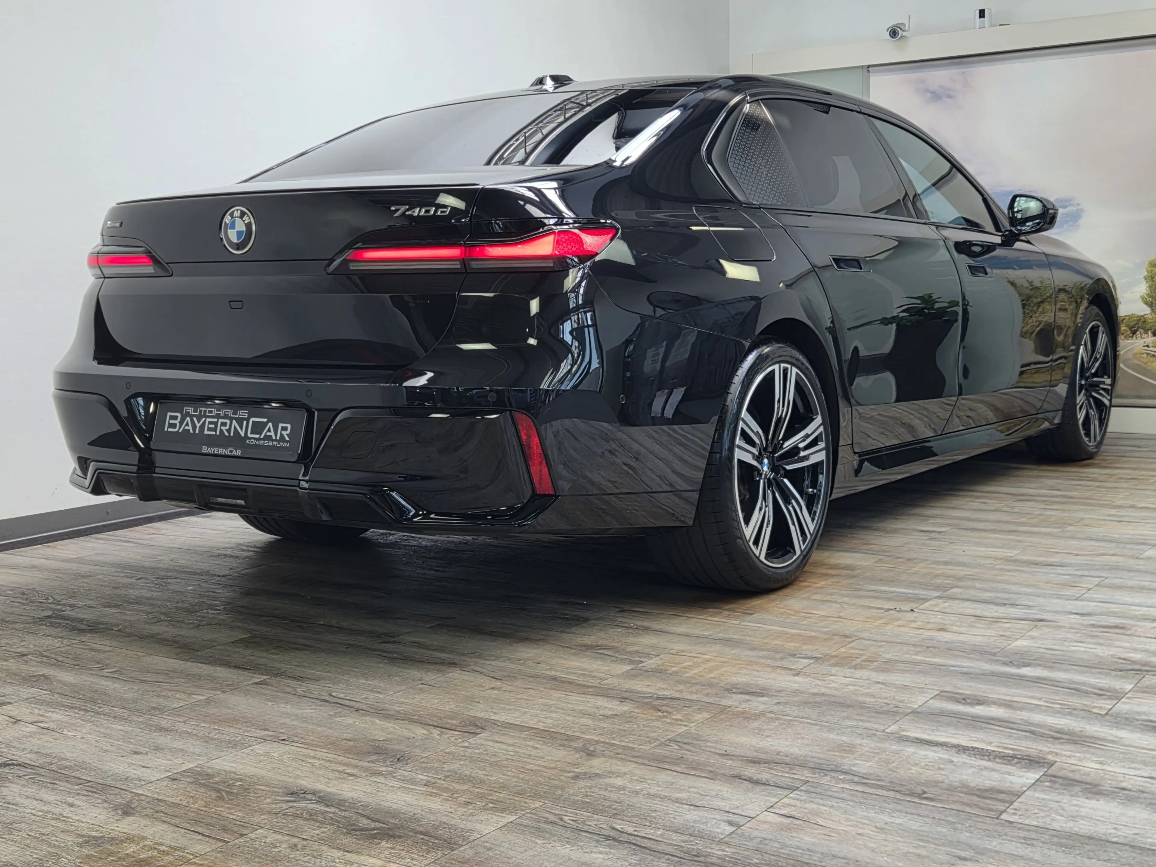 BMW 740 xDr. M Sport Pro Entertain Executive Lounge — photo 6