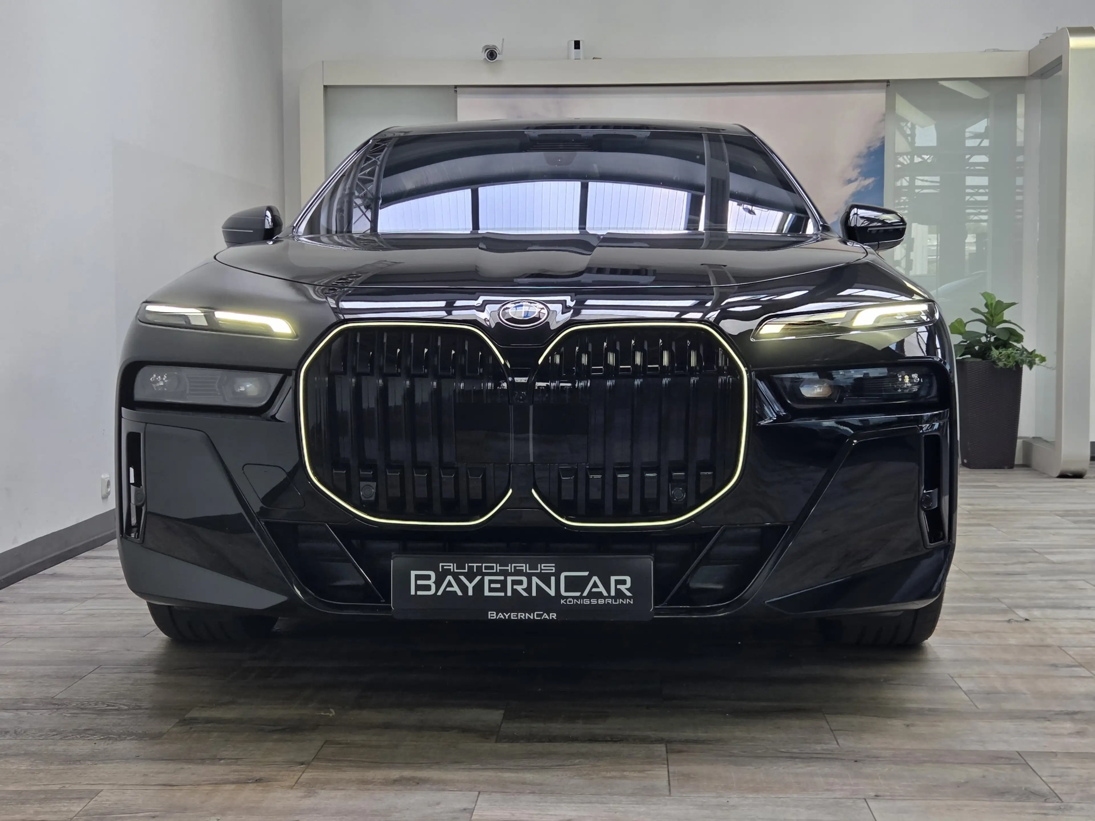 BMW 740 xDr. M Sport Pro Entertain Executive Lounge — photo 2