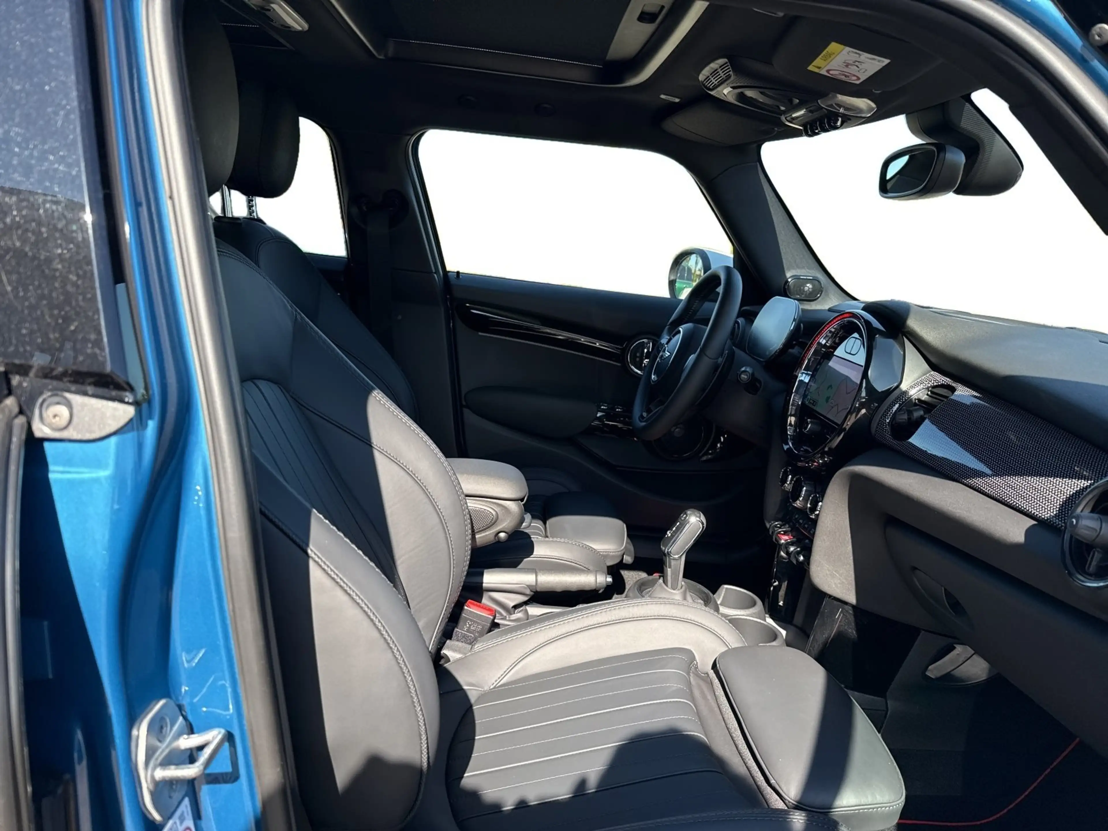 MINI Cooper S 5-Türer HEAD-UP PANO RFK HIFI LED SHZ — photo 10