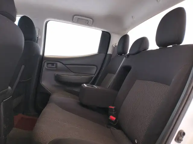 Fiat Fullback view 11