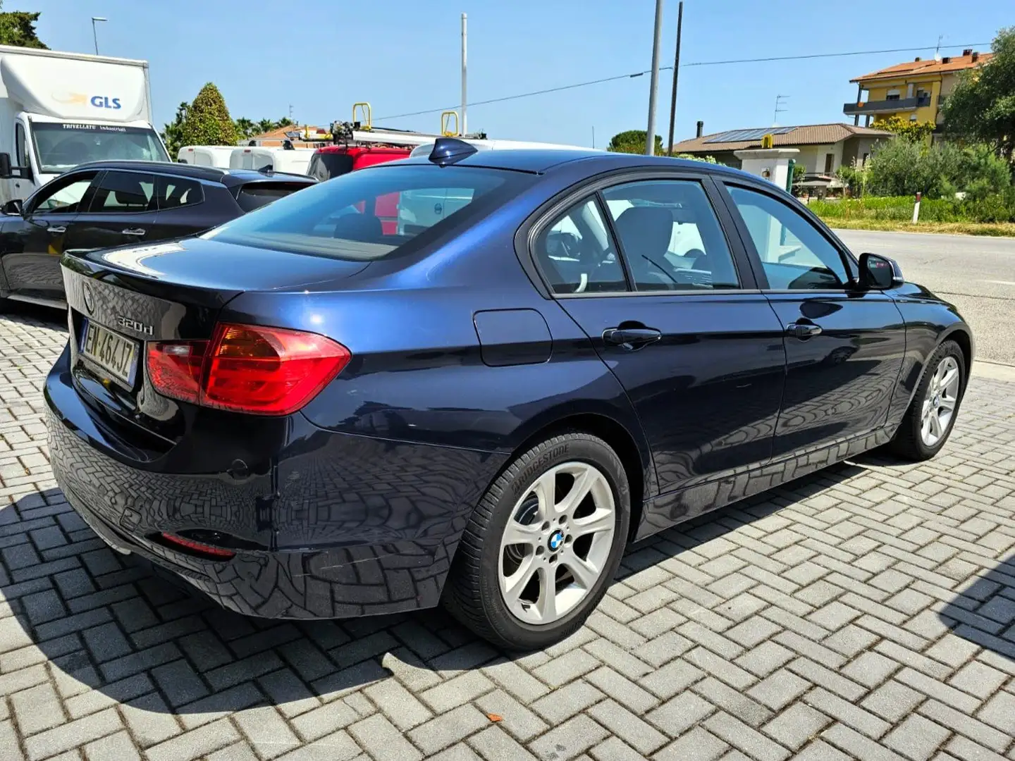 BMW 320 Serie 3 F30 2011 Berlina 320d Blu/Azzurro - 2