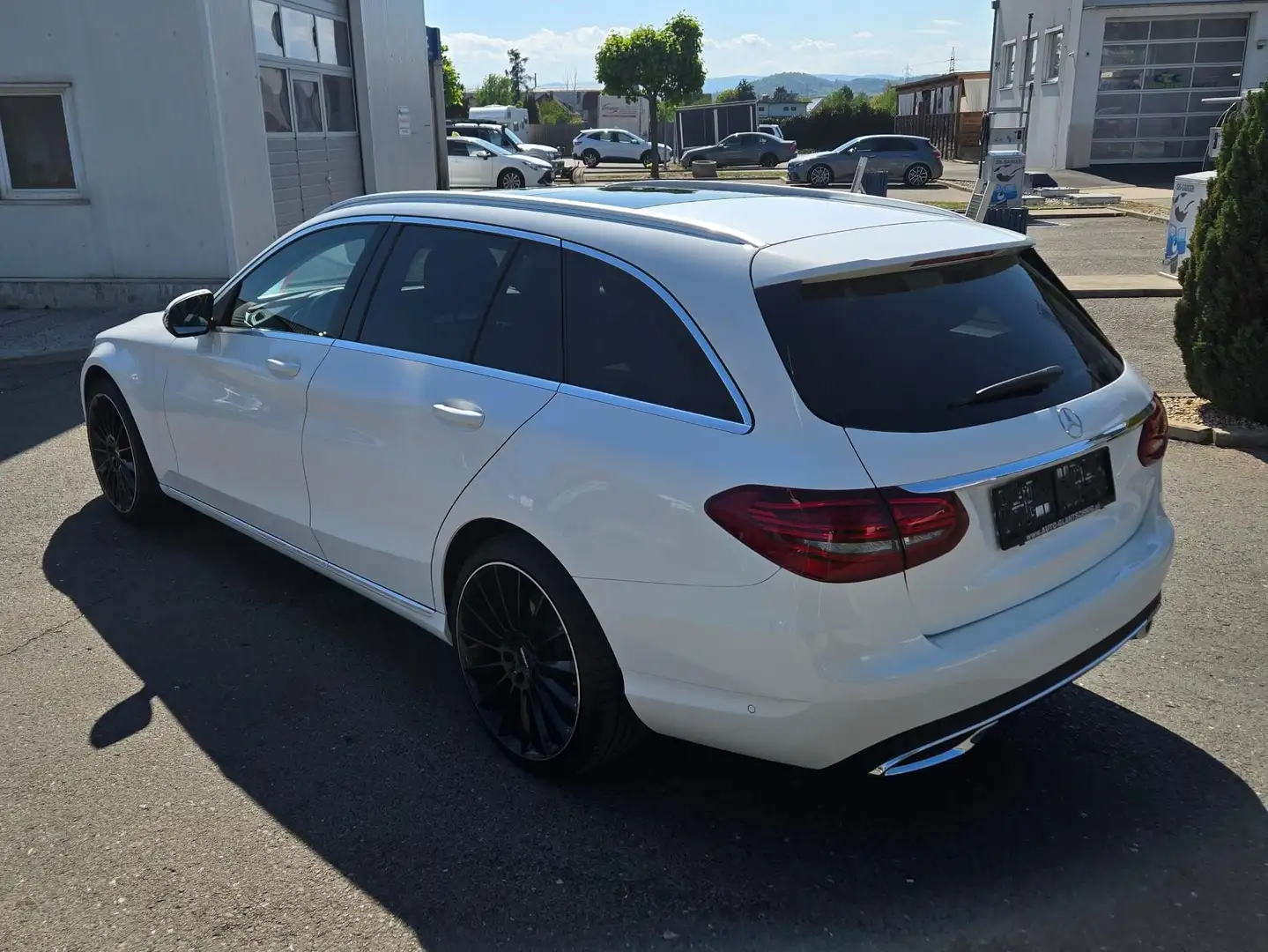 Mercedes-Benz C 220 C 220 d*Panorama*Luftfahrwerk*19''Alu*Massagesitz* Weiß - 2