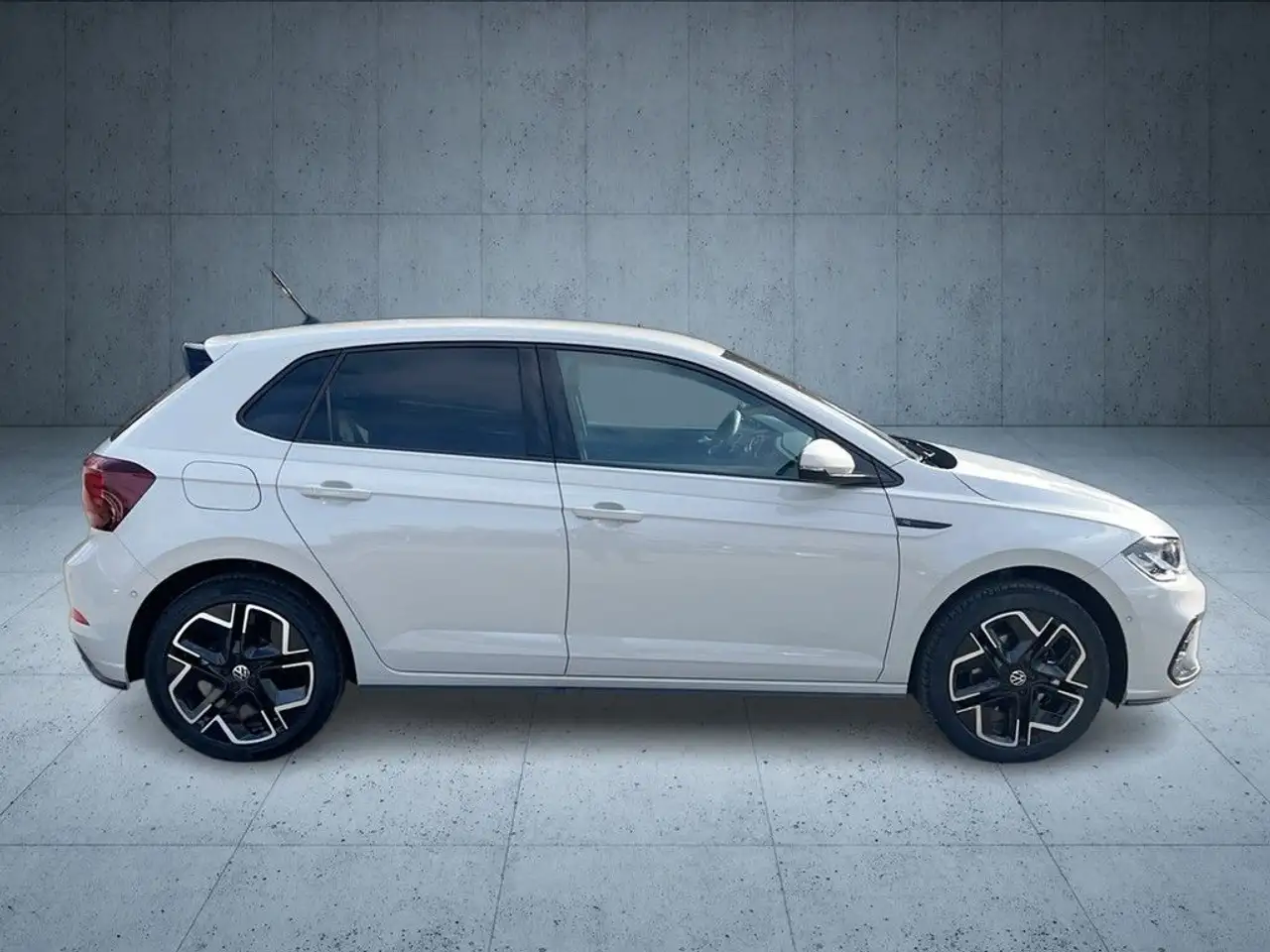 Volkswagen Polo 1.0 TSI DSG R-Line IQ.Light SHZ RFK 7
