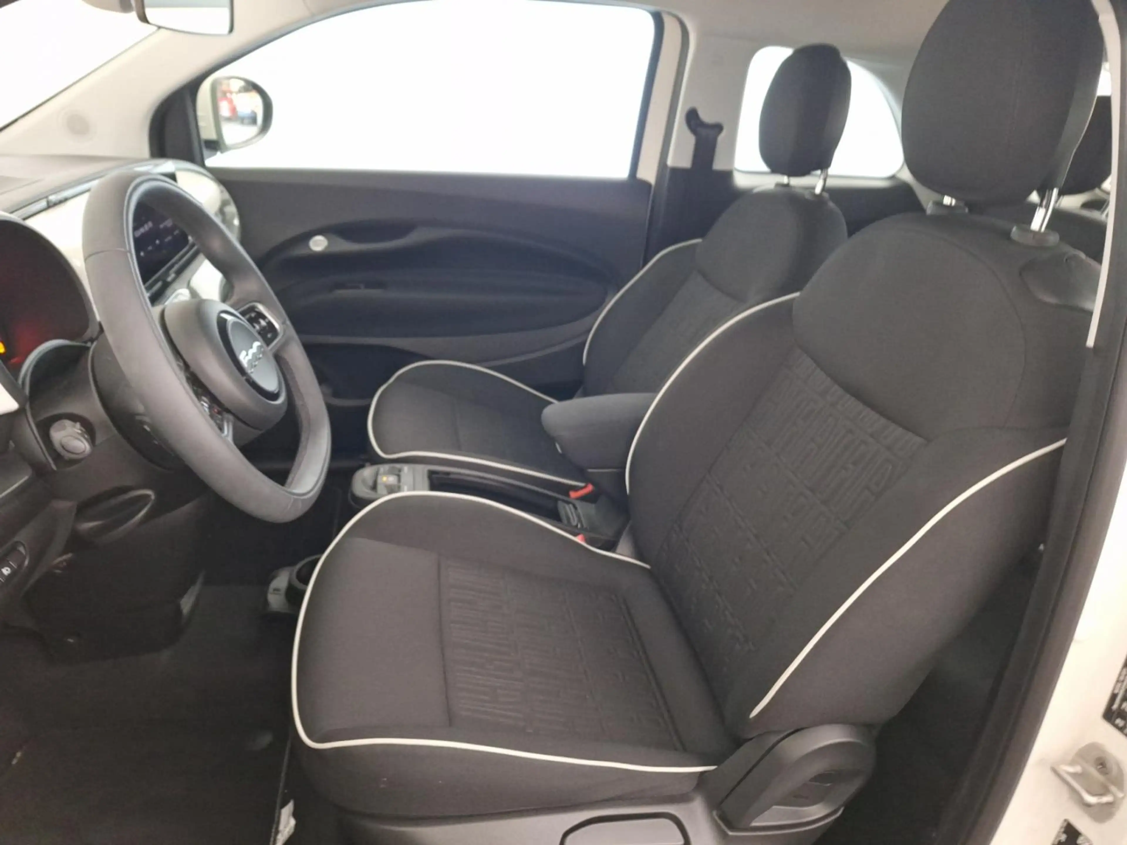 Fiat 500e ICON *CAMERA ACHTER*SENSOREN*DAB*CARPLAY*ZETELVERW — photo 8