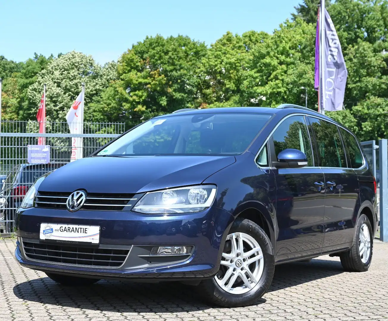 Volkswagen Sharan 2.0 TDI BMT Comfortline Navi Kamera PDC Blauw - 2