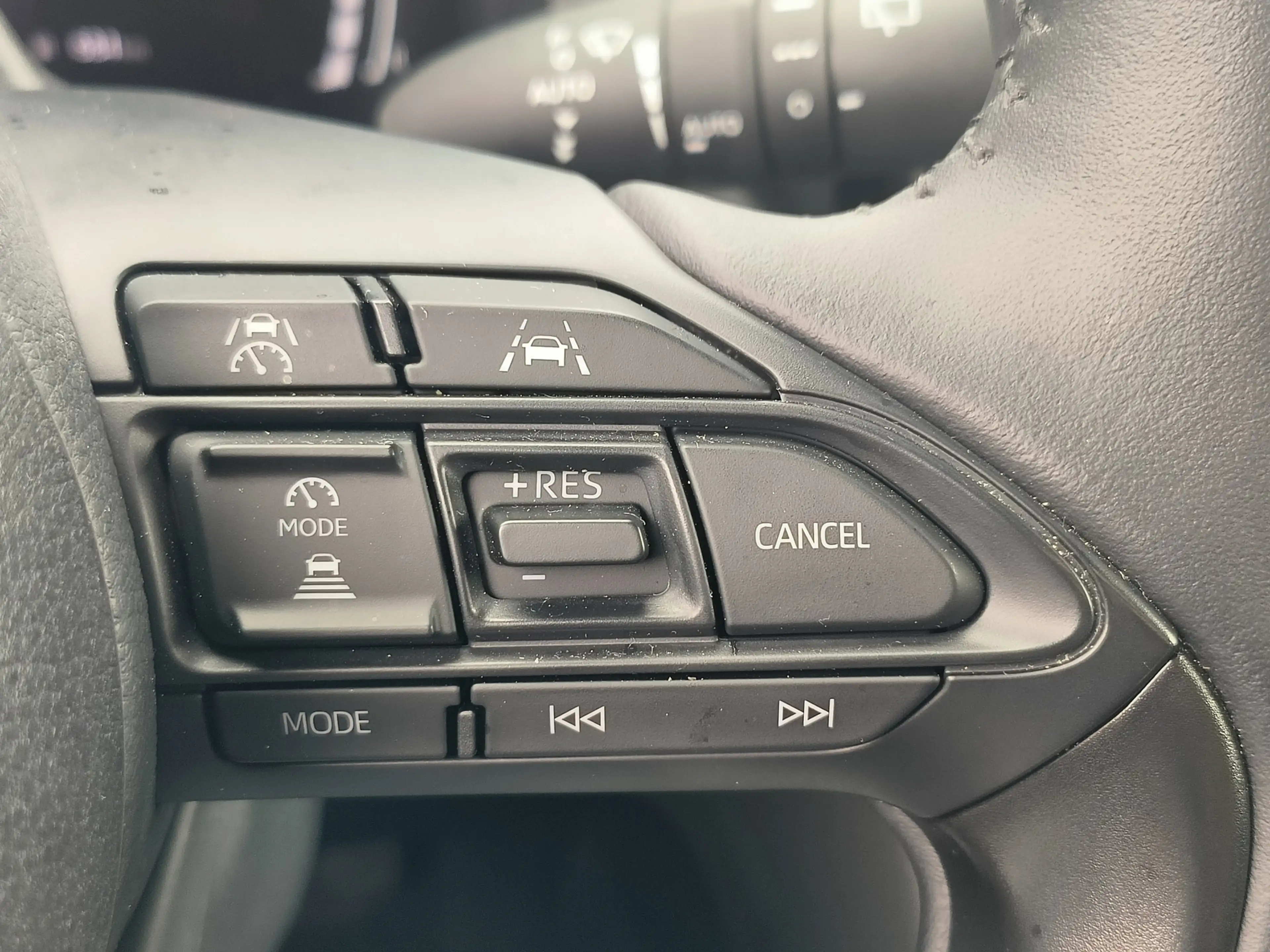 Toyota Yaris Cross 1.5 Hybrid 115 Dynamic uit 2026 Rijklaar + Fabriek — photo 9