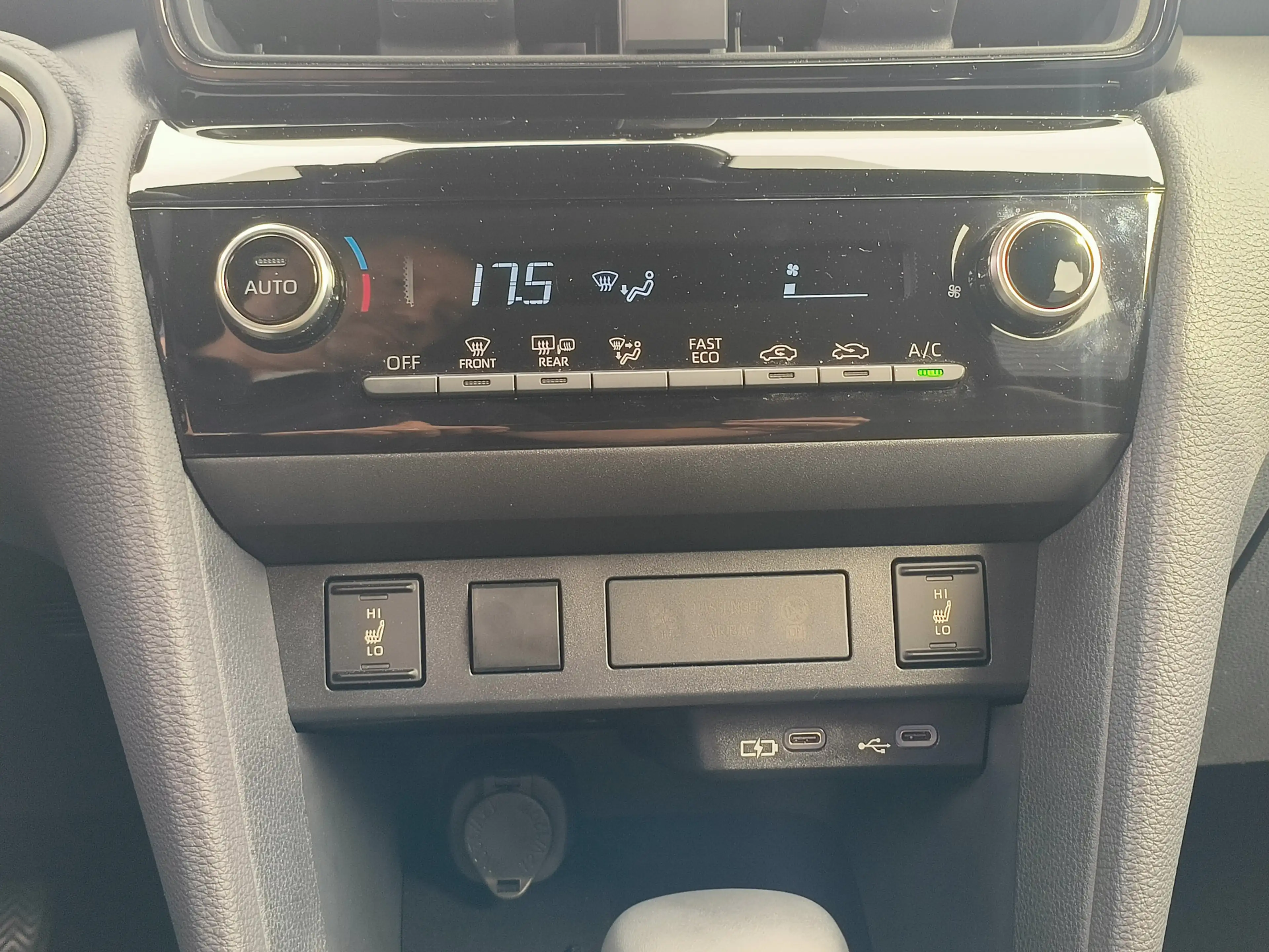 Toyota Yaris Cross 1.5 Hybrid 115 Dynamic uit 2026 Rijklaar + Fabriek — photo 12