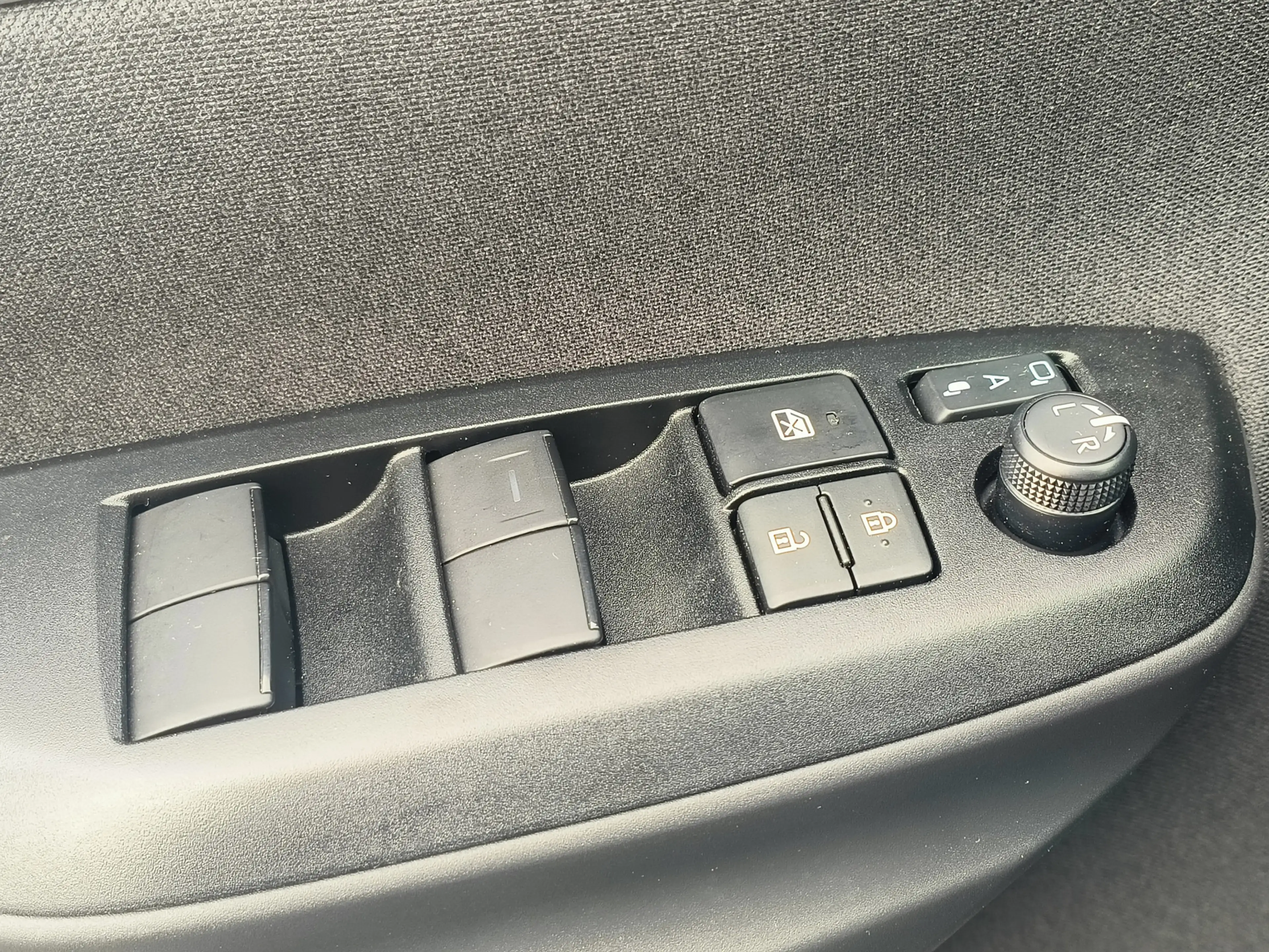 Toyota Yaris Cross 1.5 Hybrid 115 Dynamic uit 2026 Rijklaar + Fabriek — photo 16