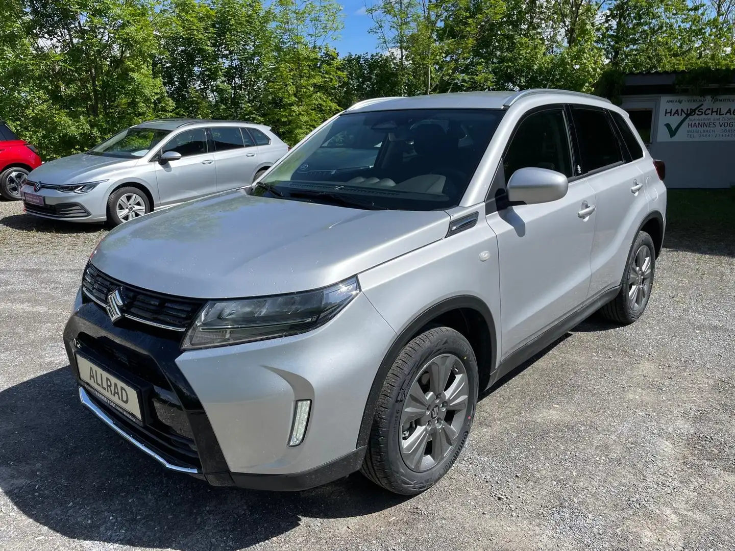 Suzuki Vitara 1.4 Mild-Hybrid Shine ALLGRIP 4X4 NEU!!! Silber - 1