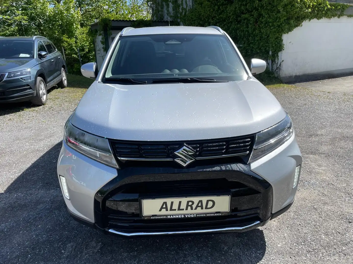 Suzuki Vitara 1.4 Mild-Hybrid Shine ALLGRIP 4X4 NEU!!! Silber - 2