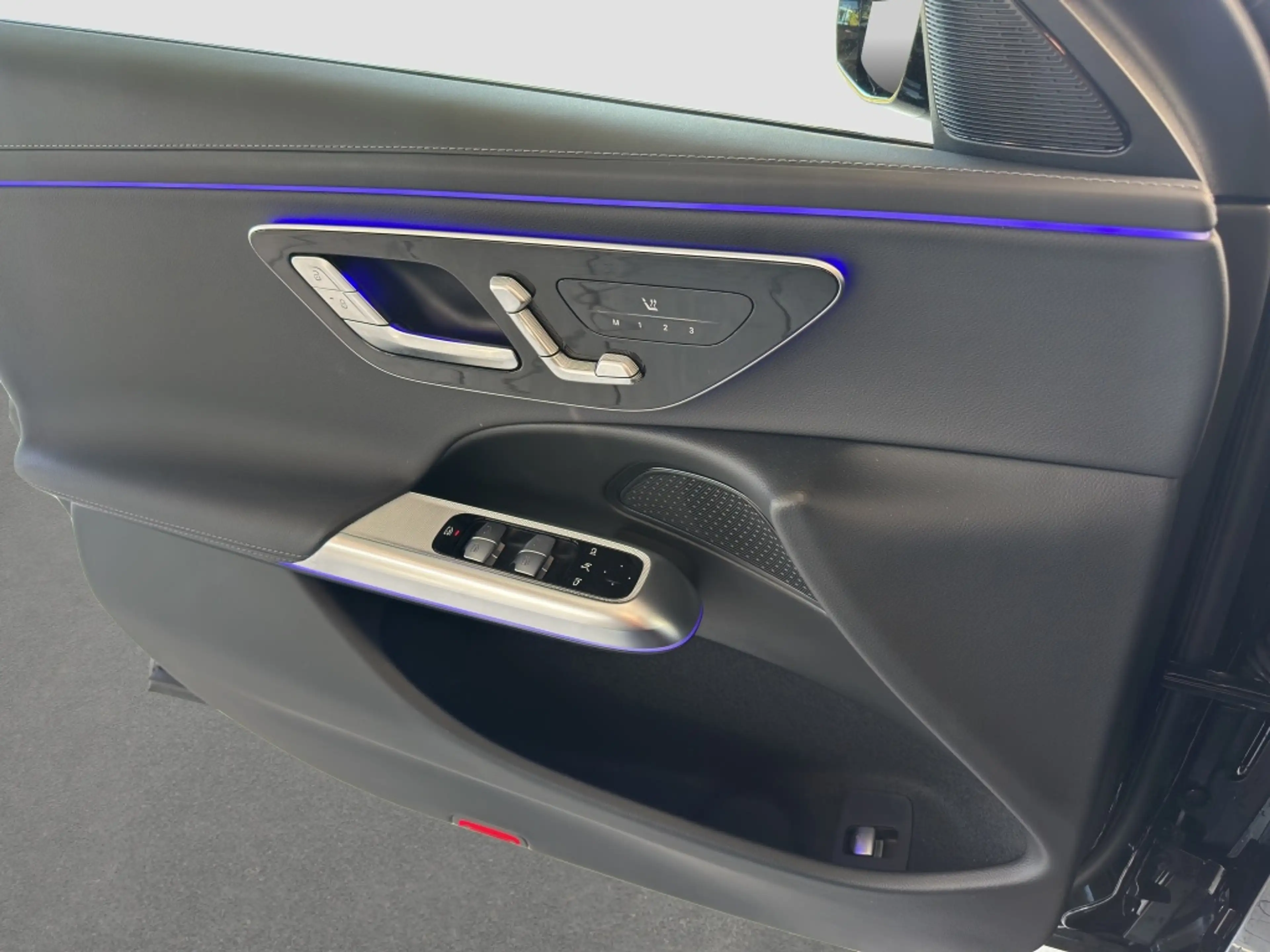 Mercedes-Benz E 220 d T-Modell AHK*360*Fernlichtass.*LED*PDC — photo 12