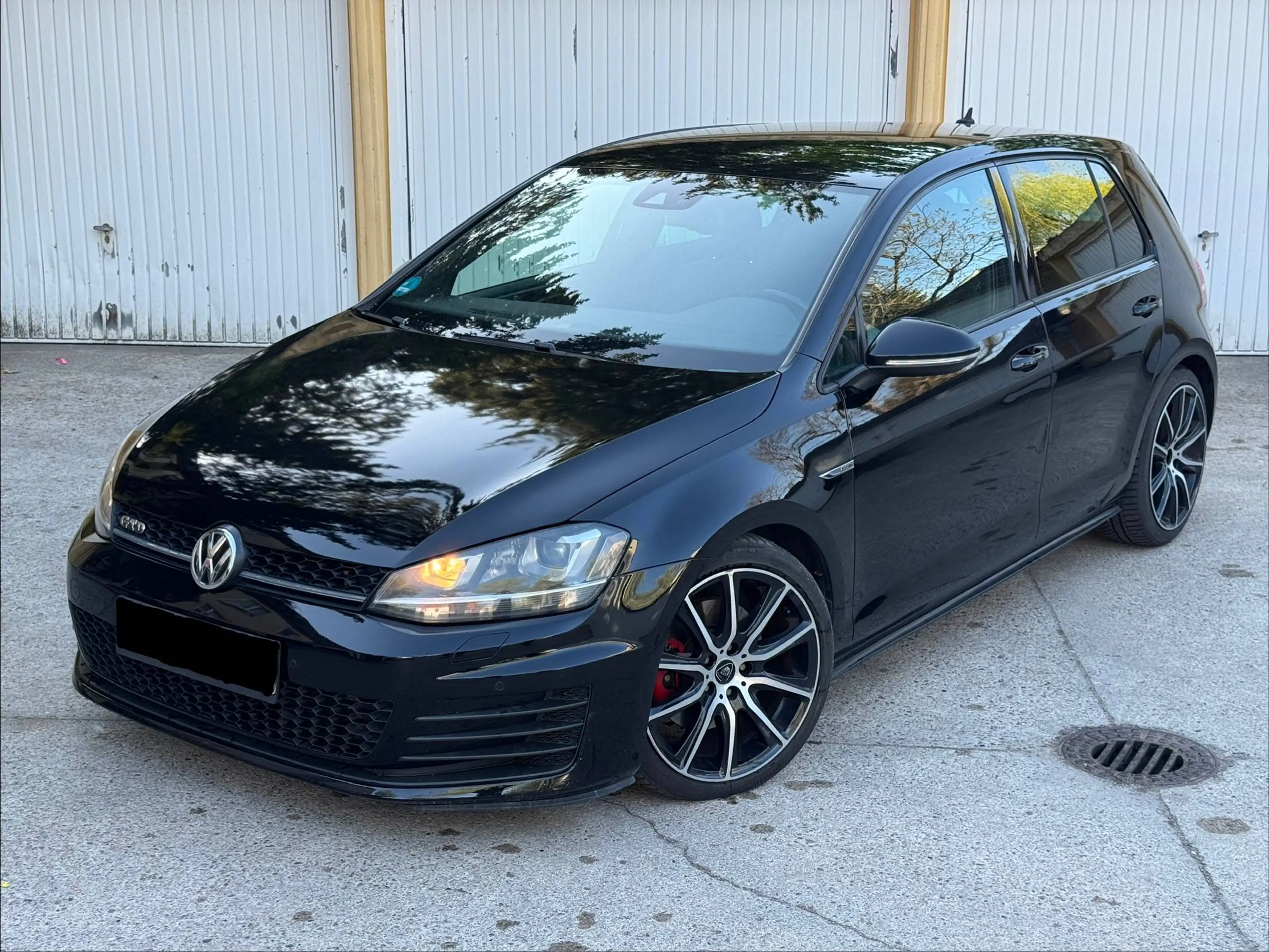 Volkswagen Golf GTD Golf GTD BlueMotion DSG — photo 2