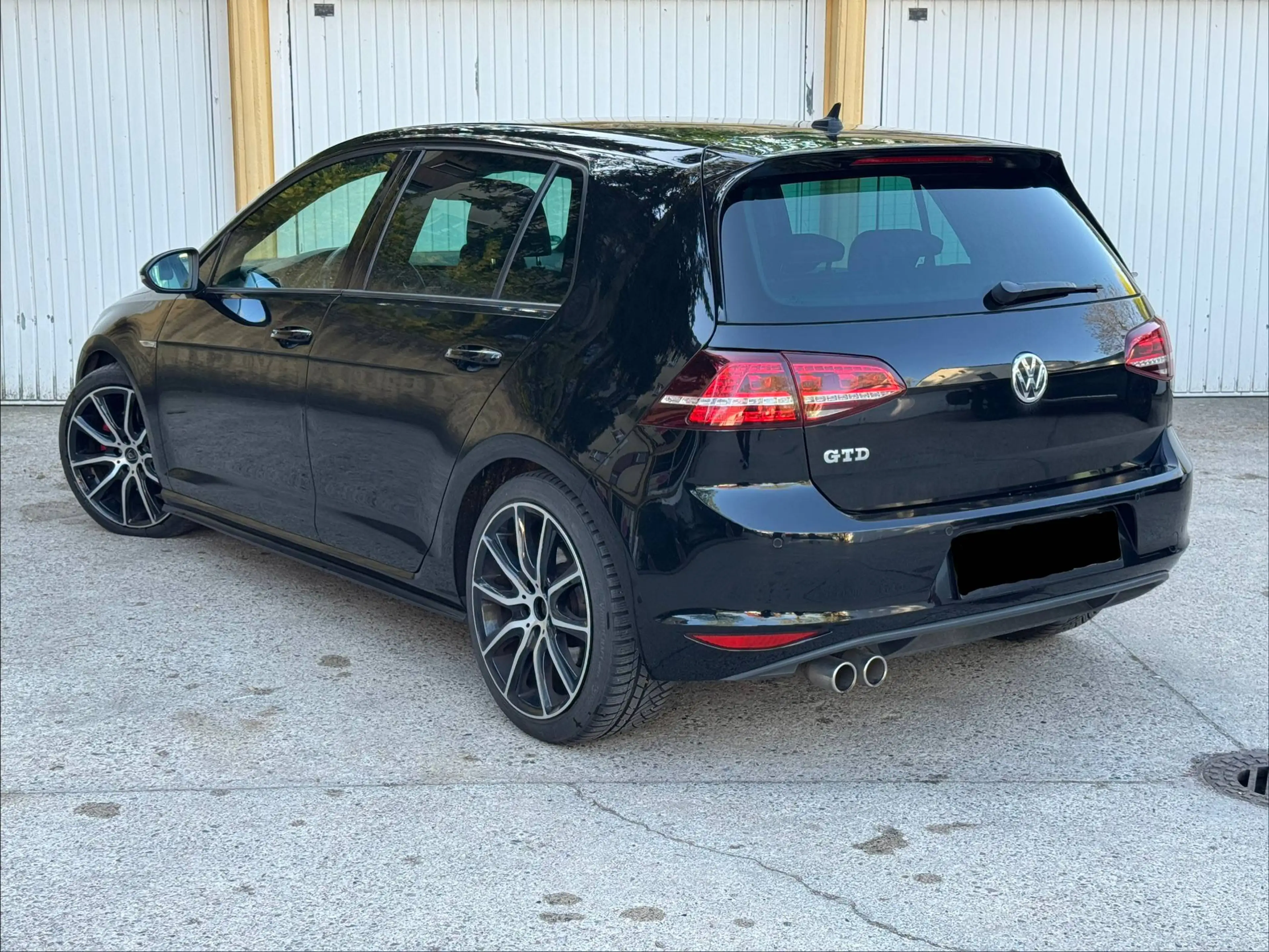 Volkswagen Golf GTD Golf GTD BlueMotion DSG — photo 3