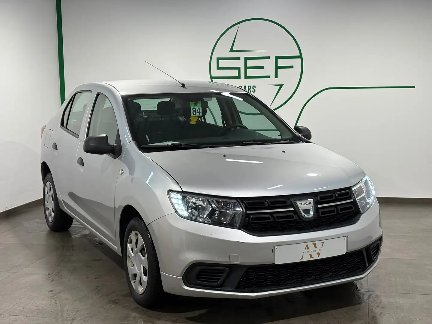Dacia Logan ** 1.0i SCe ** Ambiance ** Garantie 12 mois ** Gris - 1