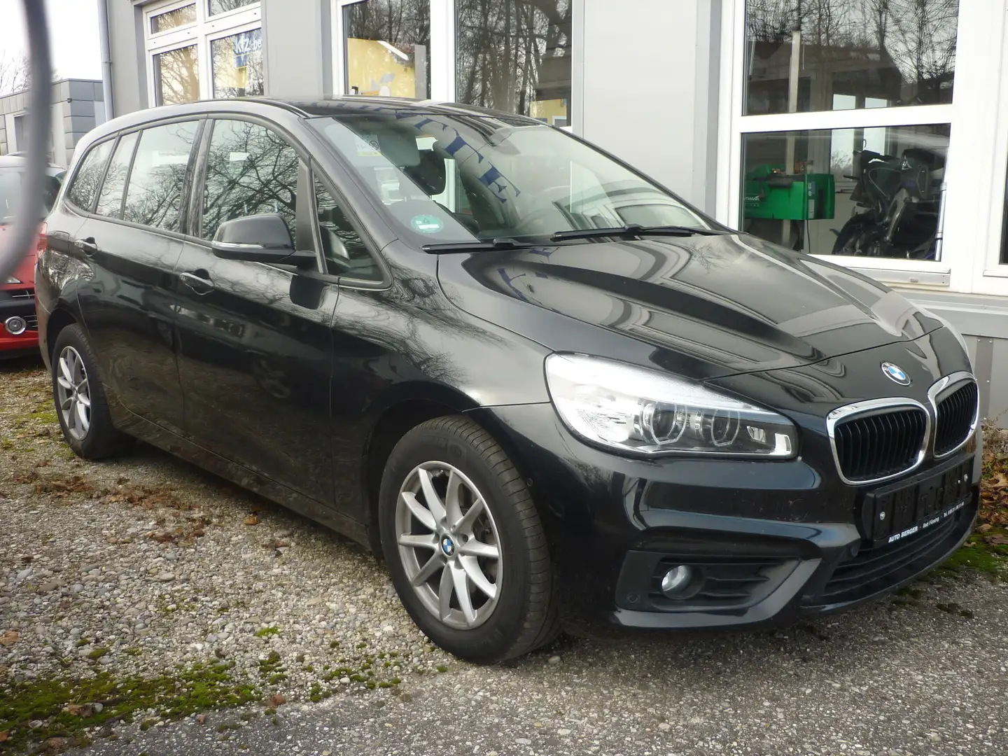 BMW 218 218i Gran Tourer Aut. Schwarz - 2