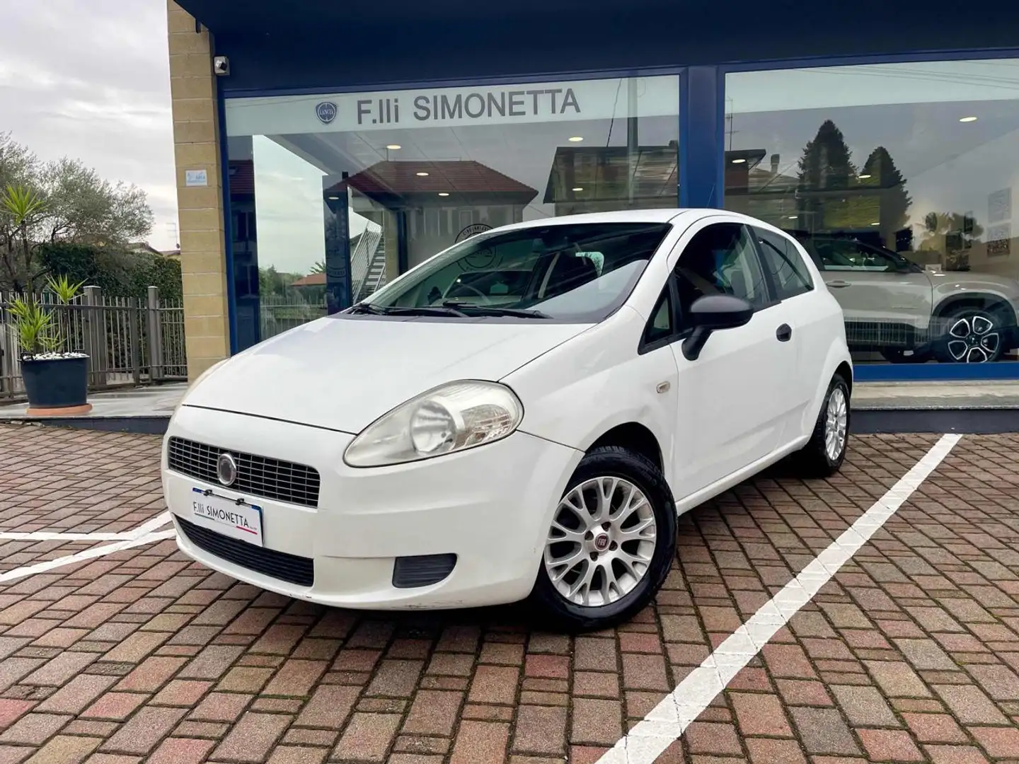 Fiat Grande Punto 1.2 65CV 3 porte Active Wit - 1